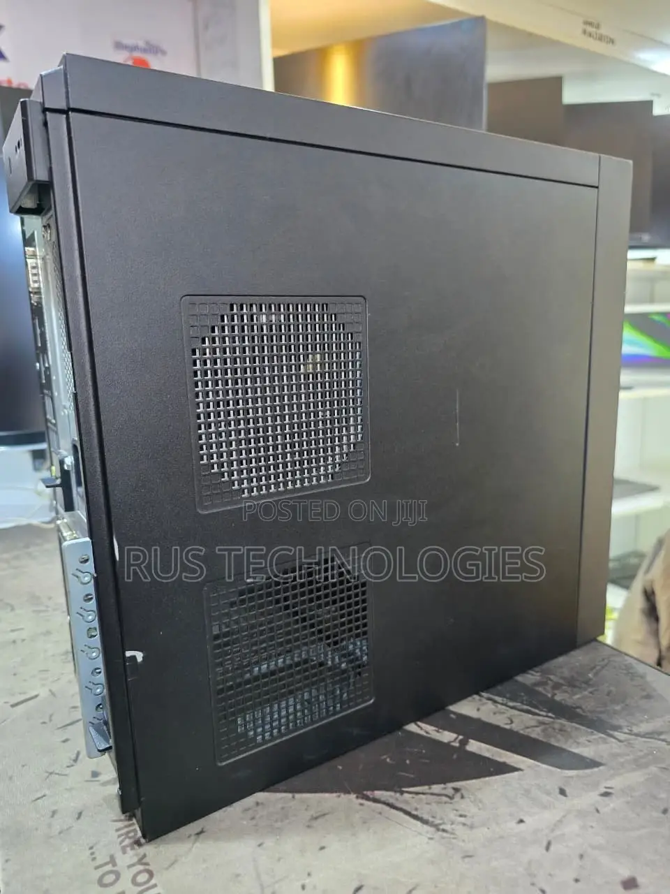 Desktop Computer Dell OptiPlex 3070 Micro Tower 8GB Intel Xeon HDD 1T