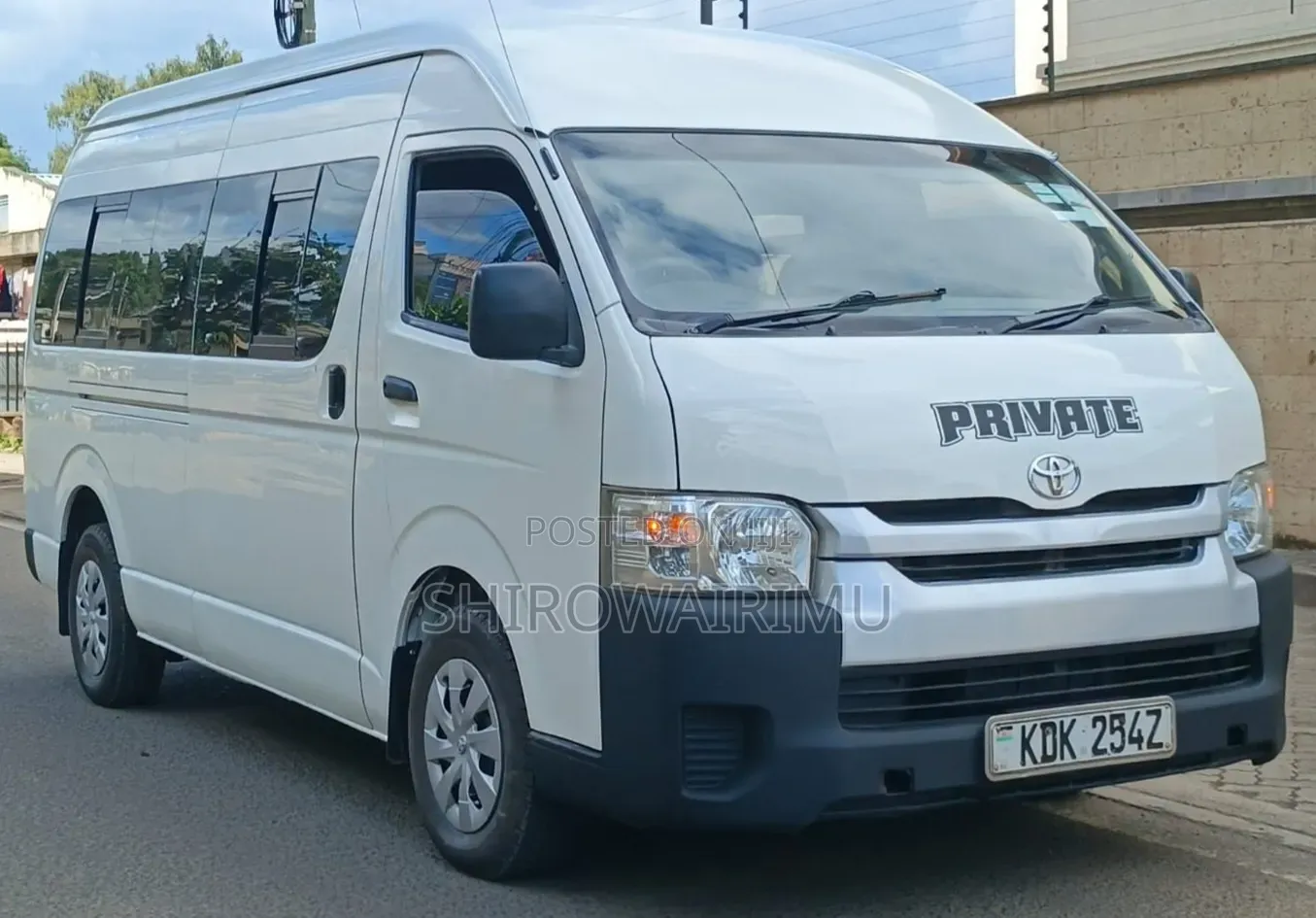 Toyota HiAce 2017 Off white