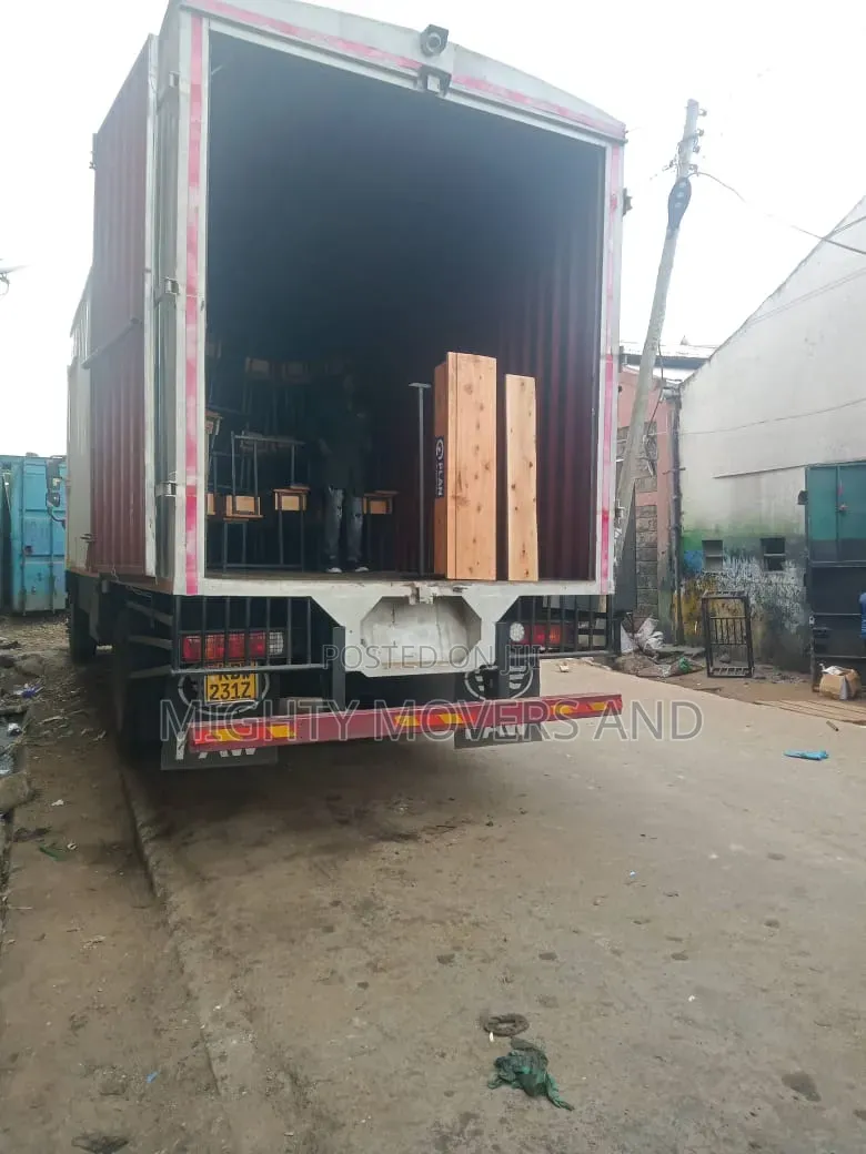 Leading Long-Distance >>Movers of Furnitures Available