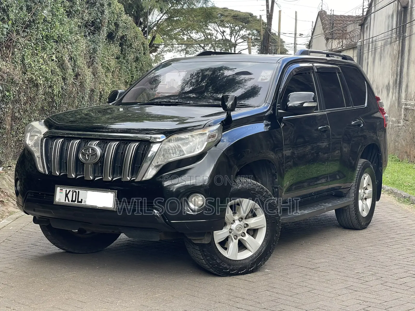 Toyota Land Cruiser Prado 2016 Black