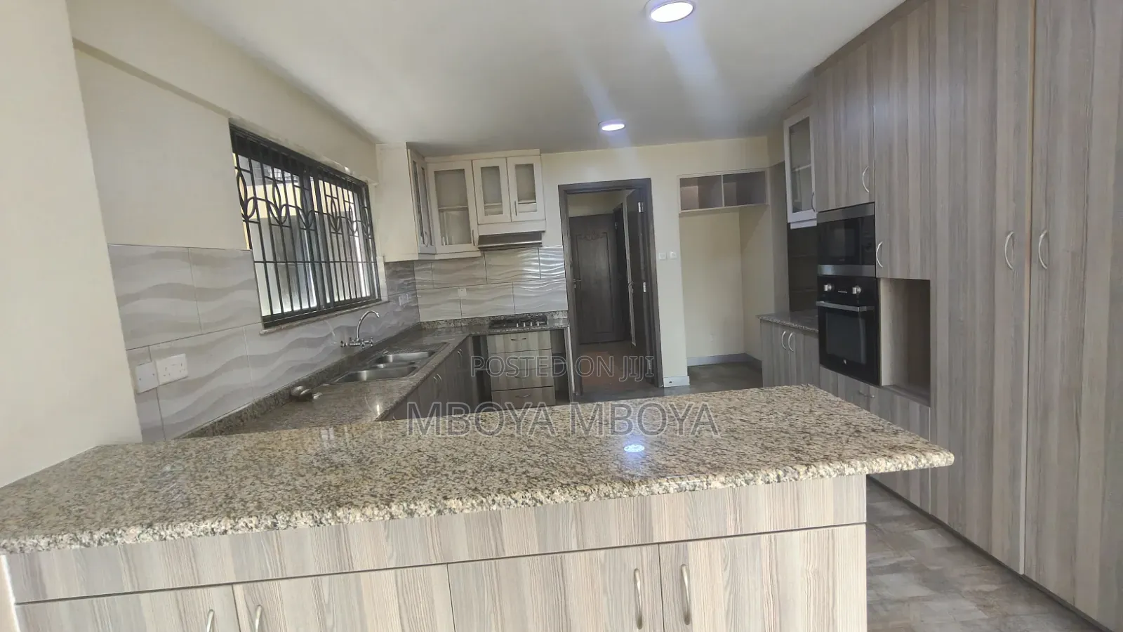 3bdrm Apartment in Parklands for sale