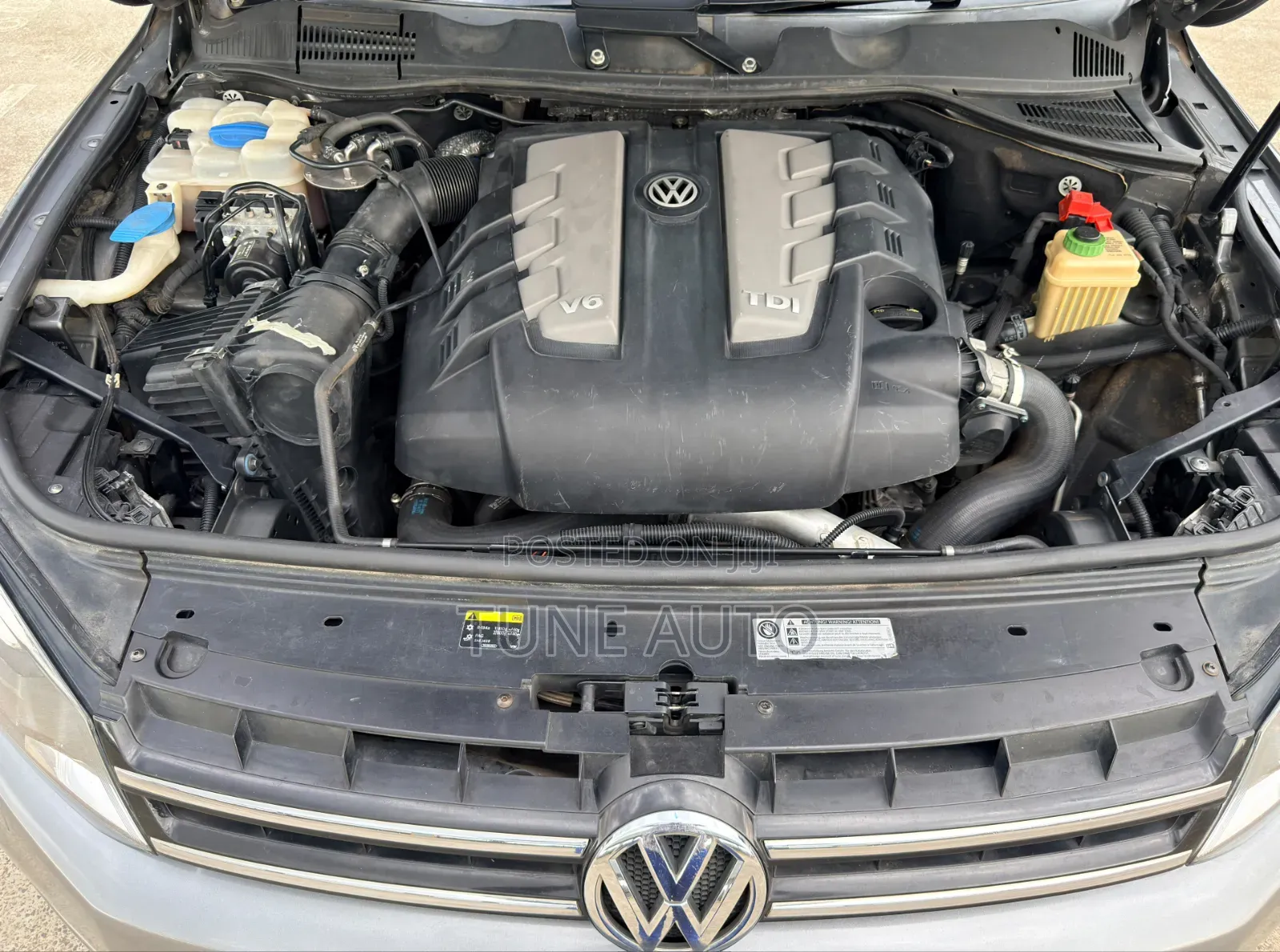 Volkswagen Touareg 2014 Gray