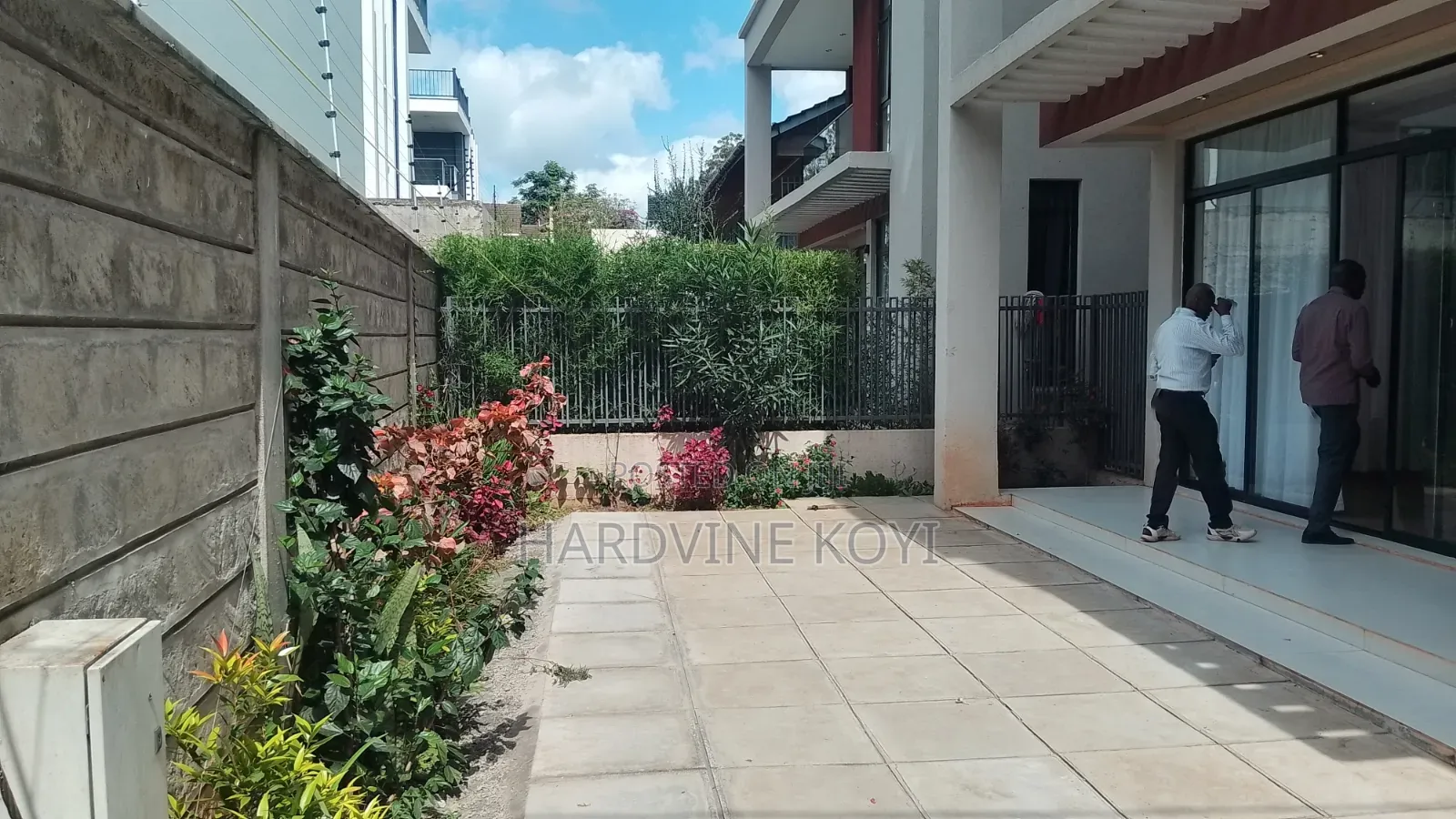 5bdrm Villa in Near Lavington Mall, Muthangari for rent
