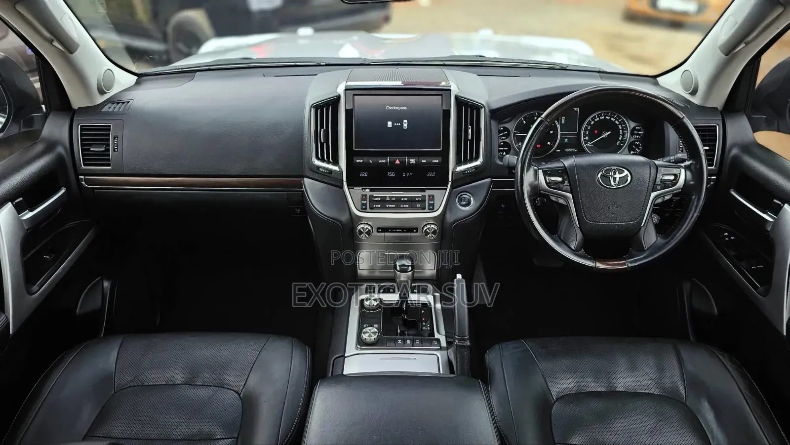 Toyota Land Cruiser 4.5 V8 VXR 2019 Silver