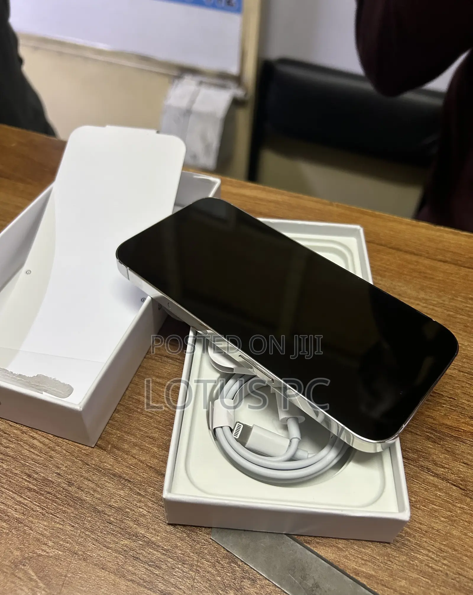 New Apple iPhone 14 Pro 256 GB Silver