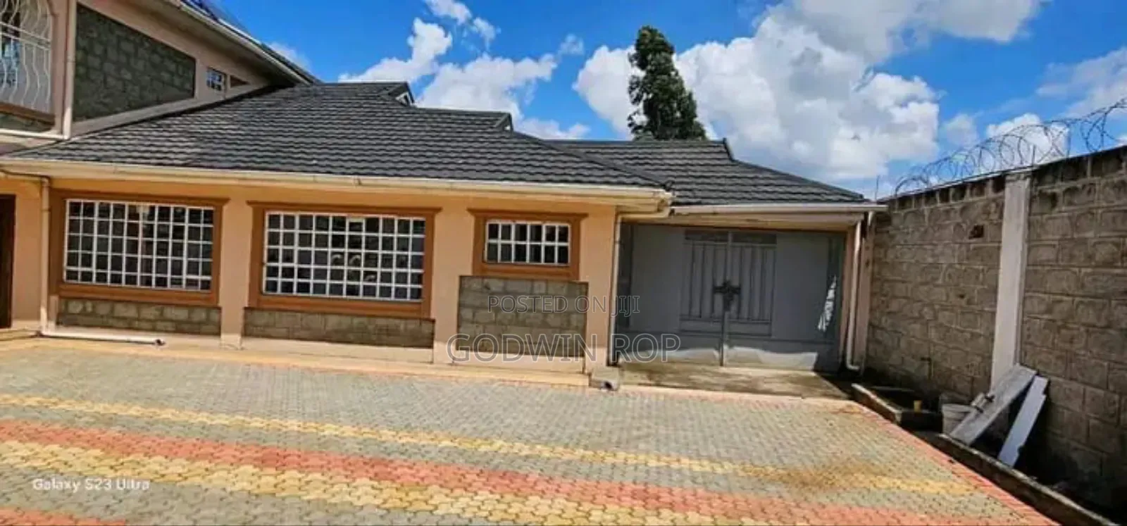 4bdrm Maisonette in Royalton, Ngeria for sale
