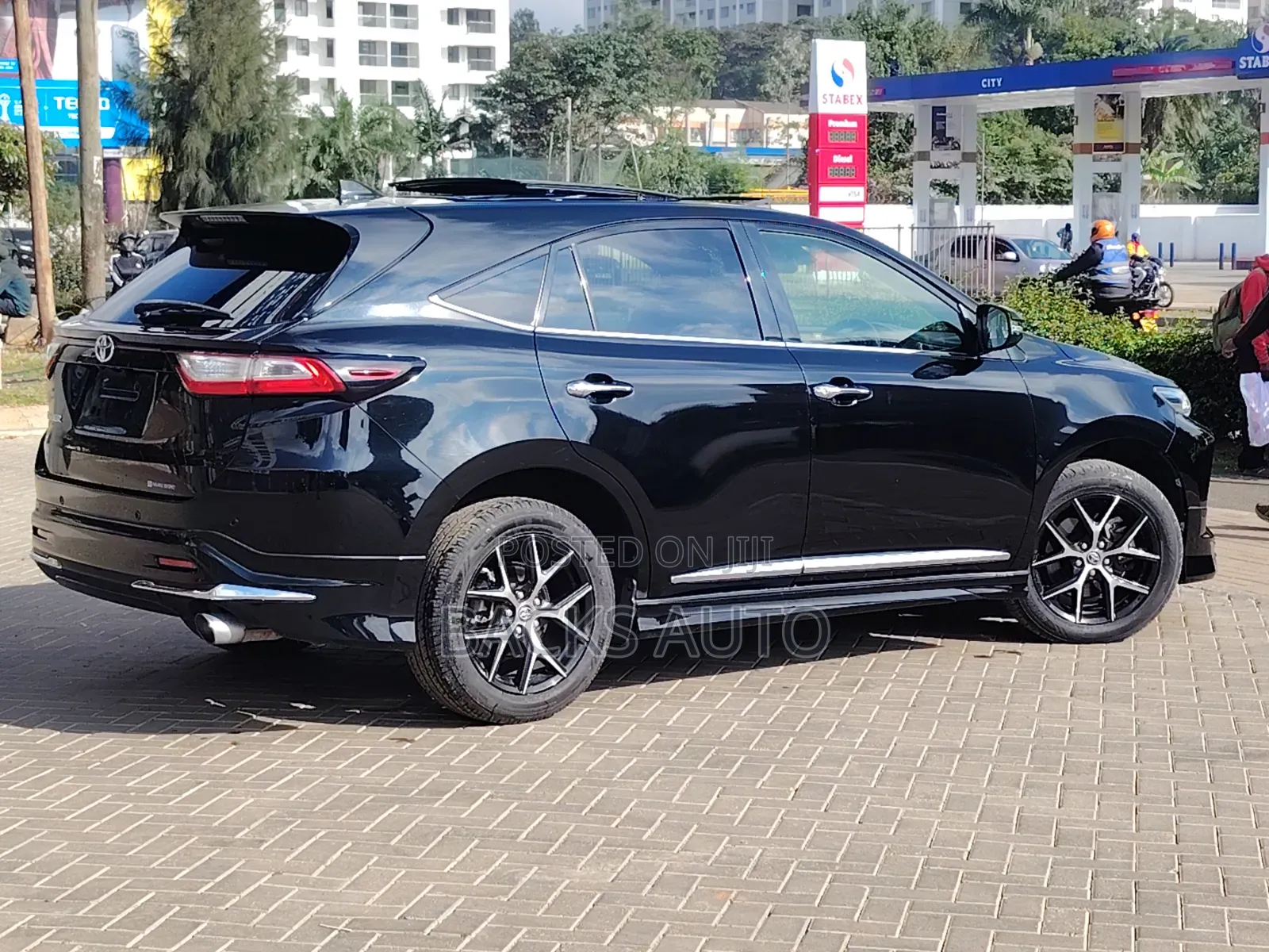 Toyota Harrier 2019