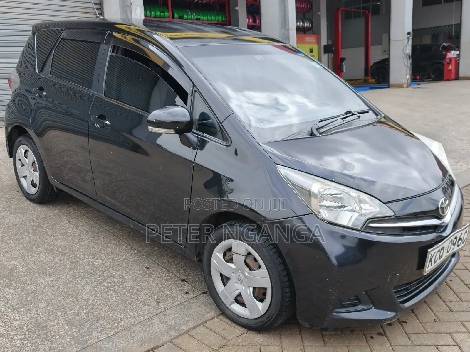 Toyota Ractis 2012 Matt Black