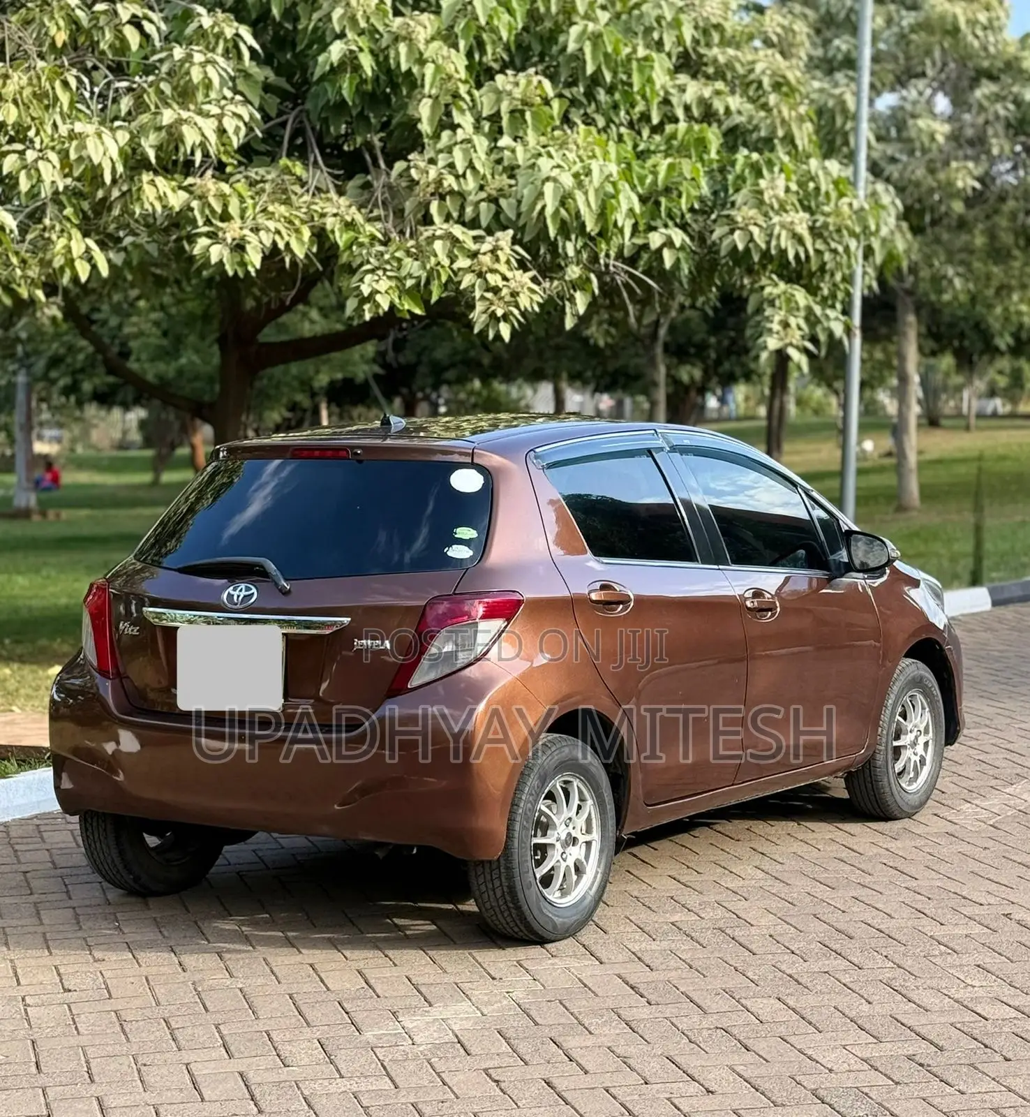 Toyota Vitz 2015 Brown