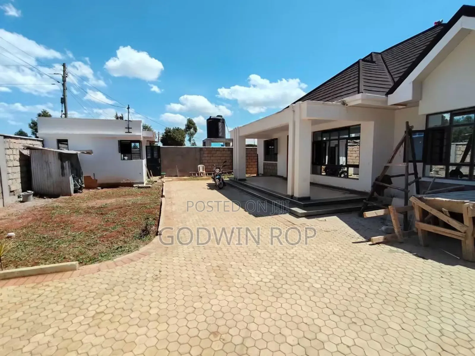 3bdrm House in Blossom, Ngeria for sale