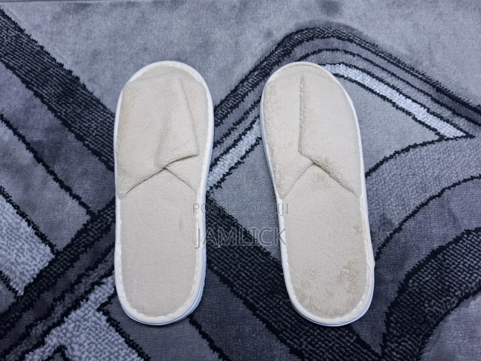 Free Size Reusable Indoor Sandals - Pt