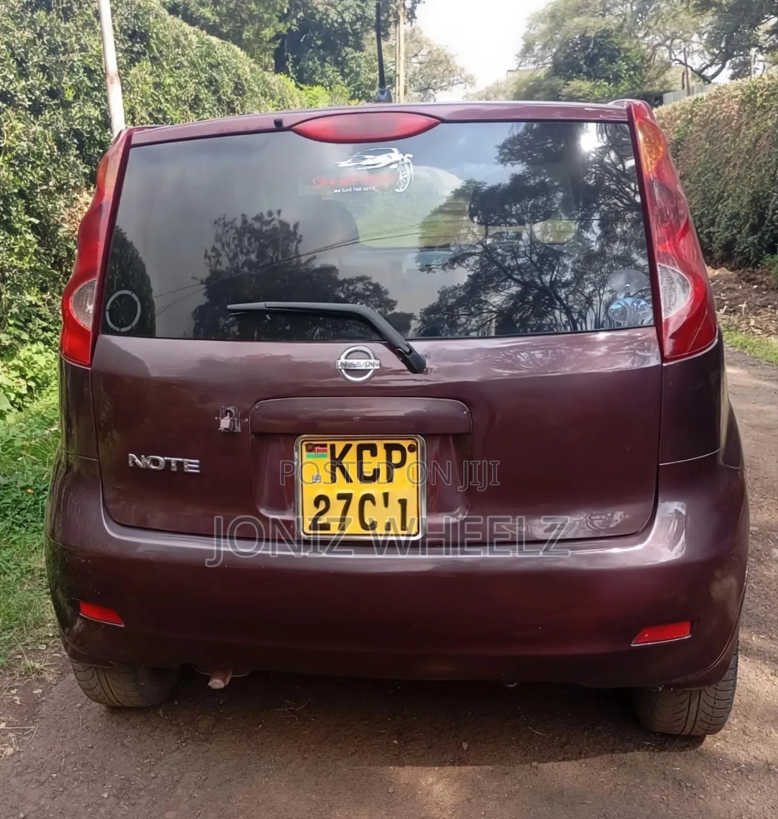 Nissan Note 1.4 2012 Maroon