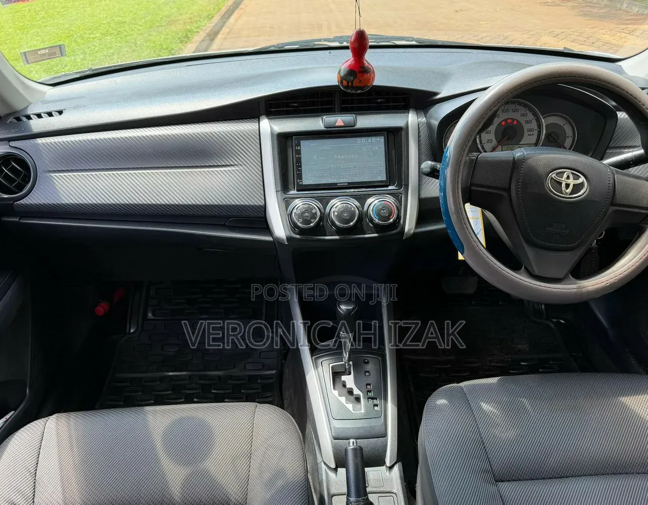 Toyota Corolla Fielder 2012 Silver