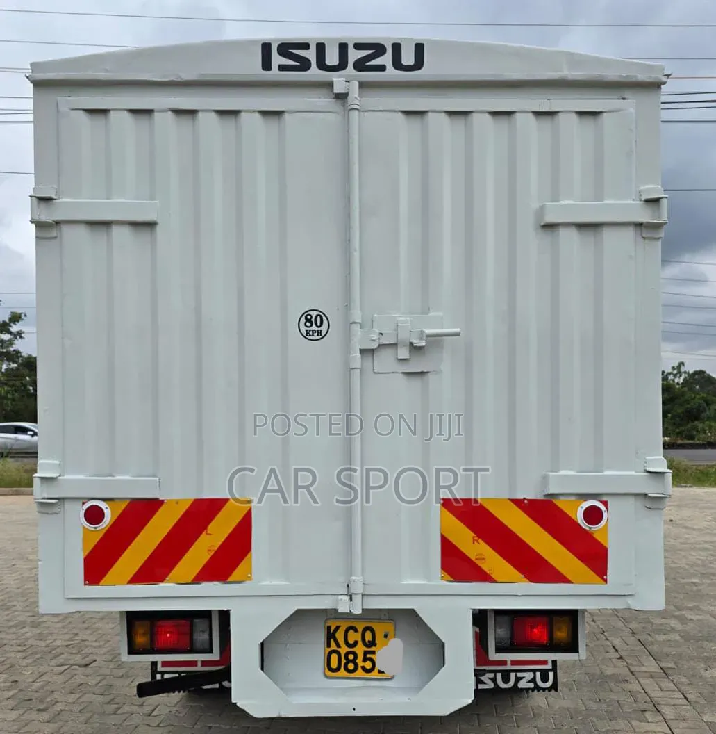 Isuzu NPR Local