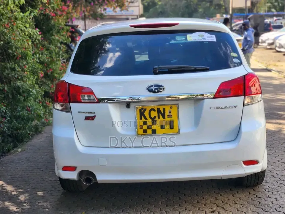 Subaru Legacy 2012 White