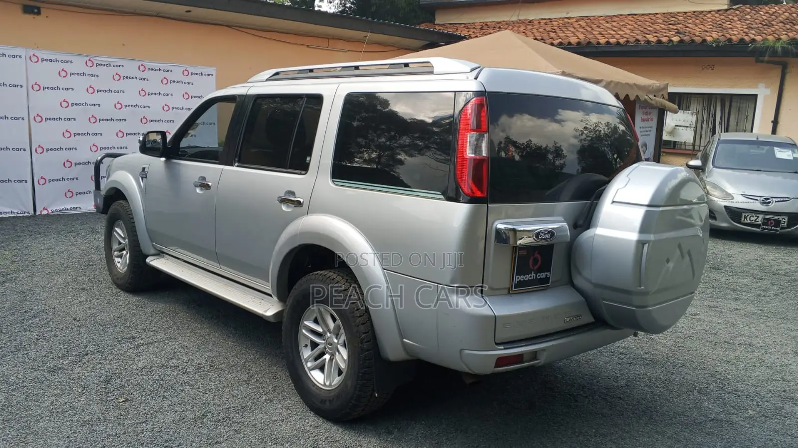 Ford Everest 2011 Silver