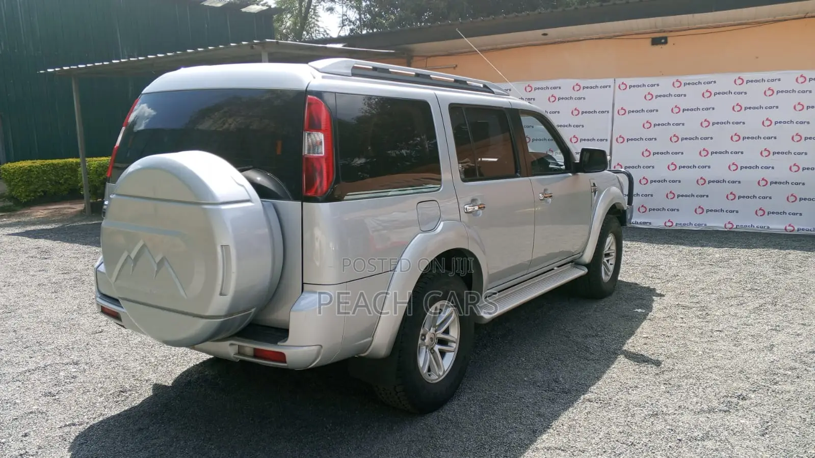 Ford Everest 2011 Silver