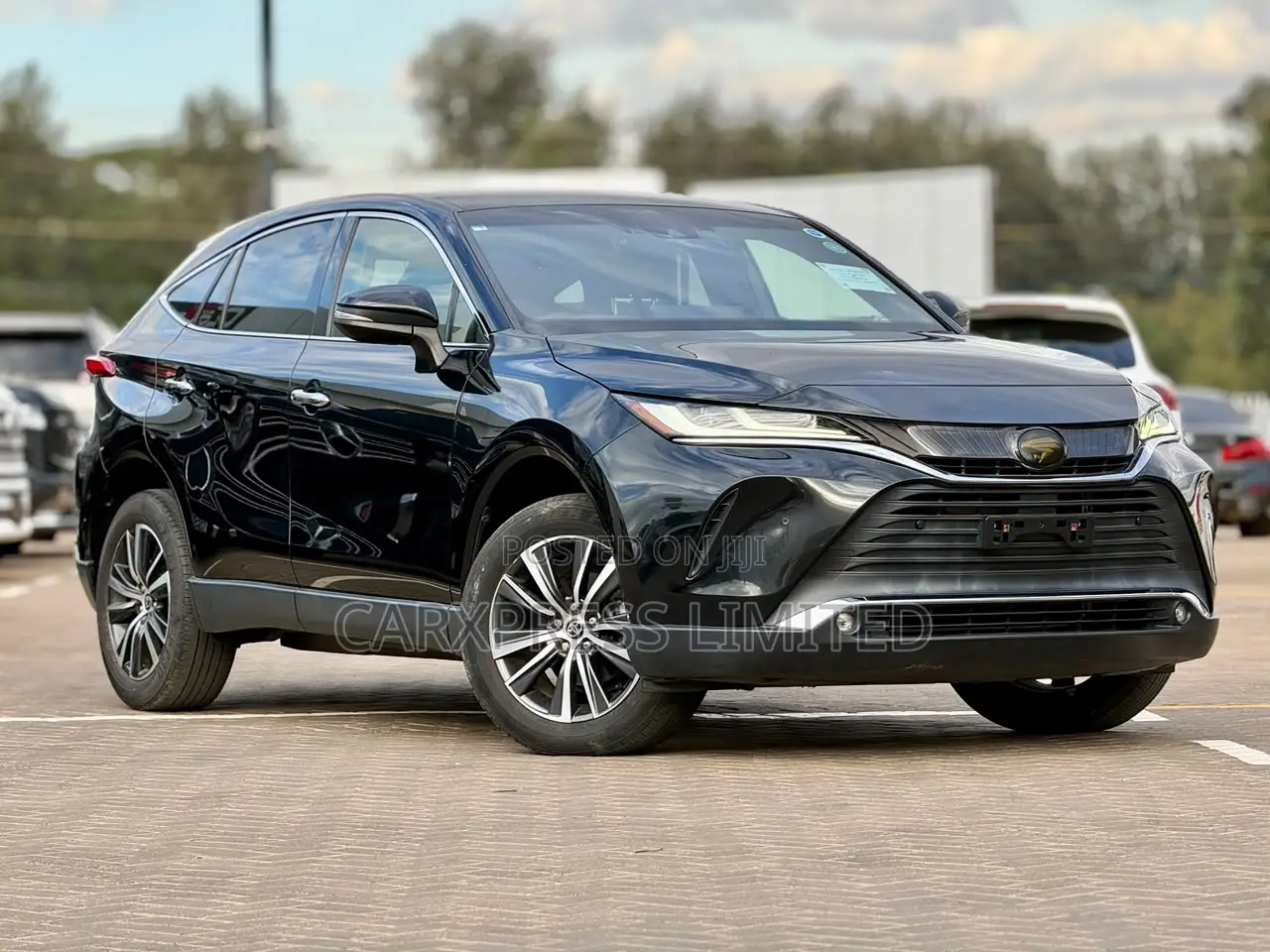 Toyota Harrier 2.0 2020 Black