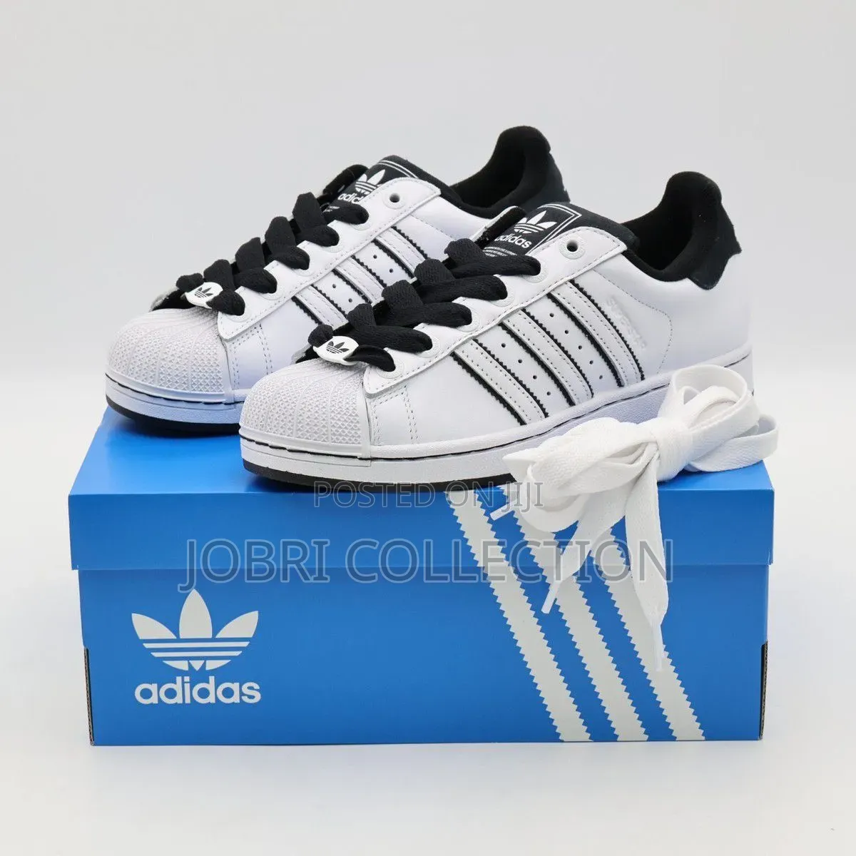 Adidas Superstar “ Cloud White Core Black “
Sneakers