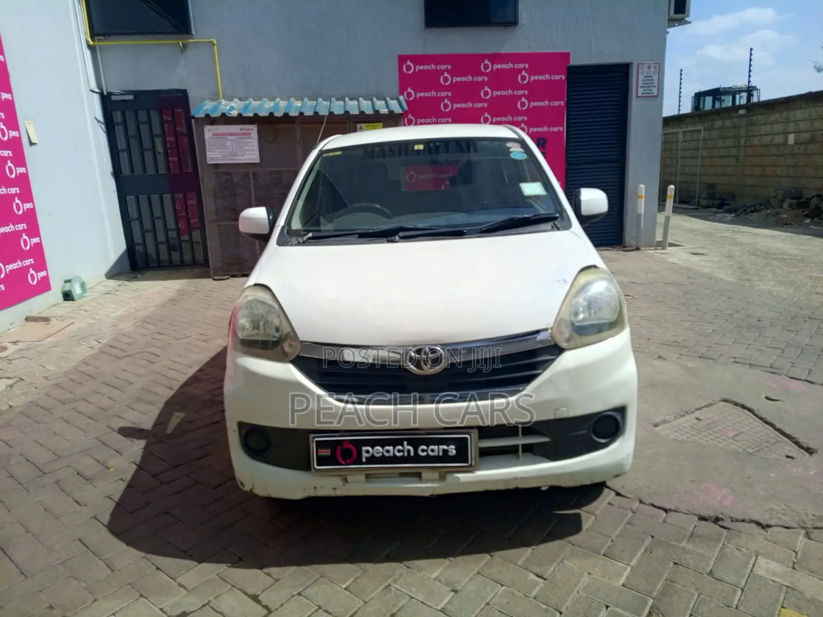 Toyota Pixis 2013 White