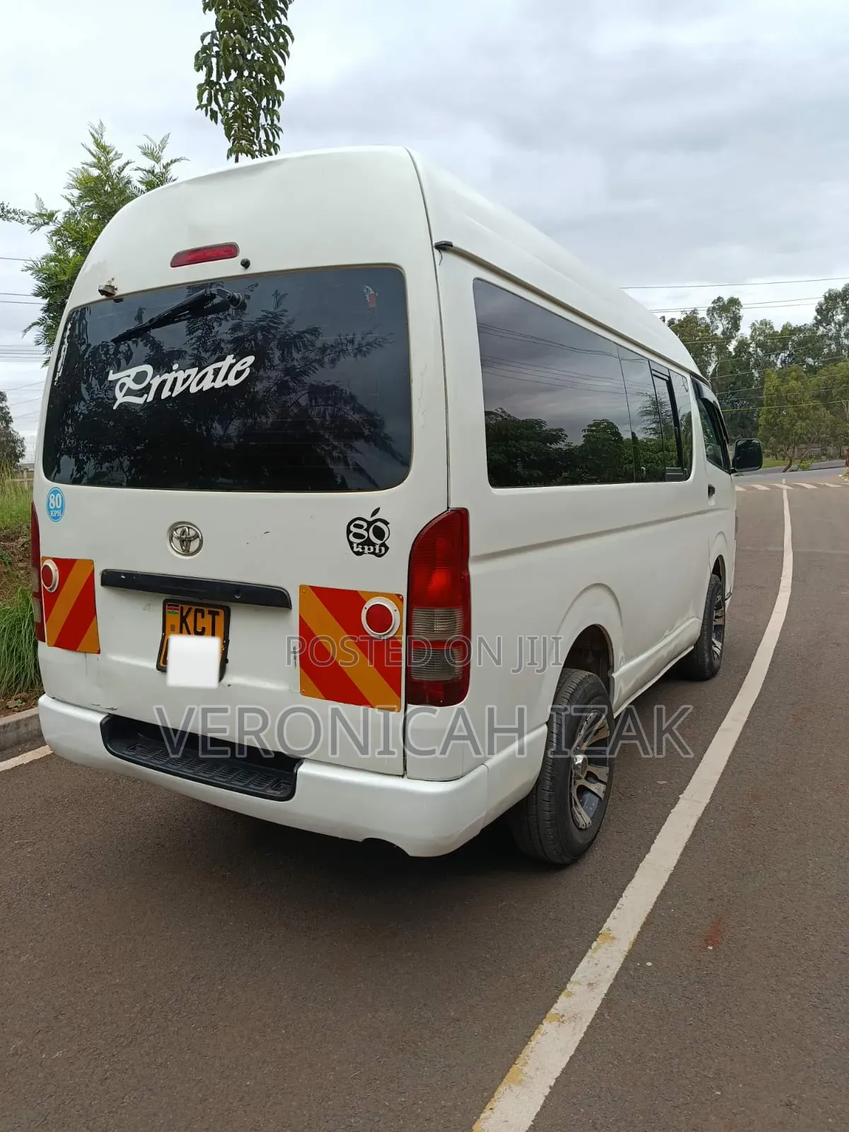 Toyota HiAce 2011 White