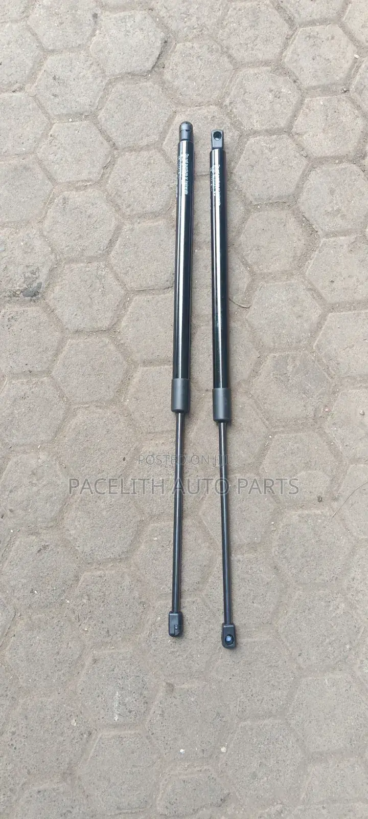 Boot Shocks Sienta Old Model