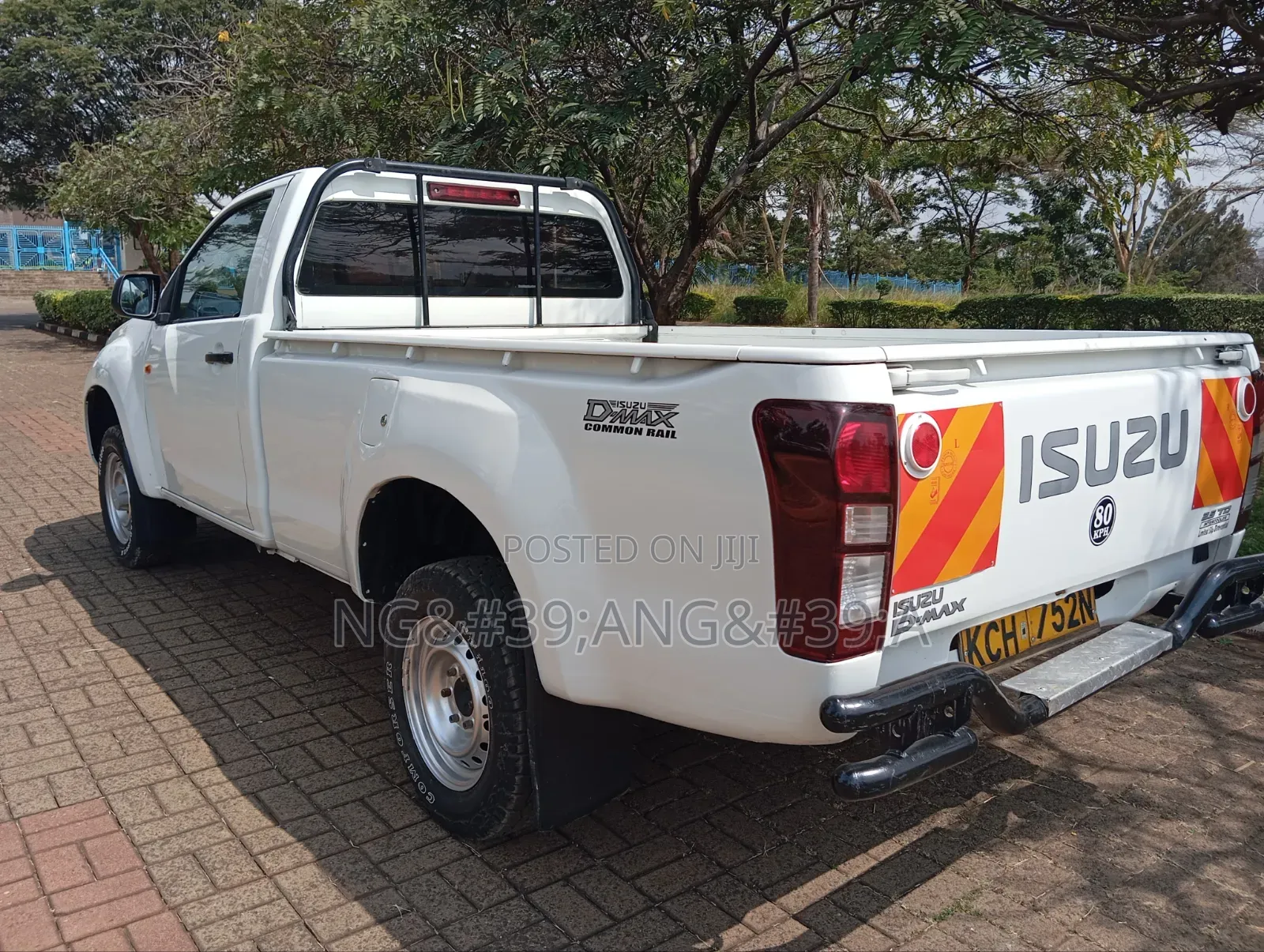 Isuzu D-MAX 2015 White