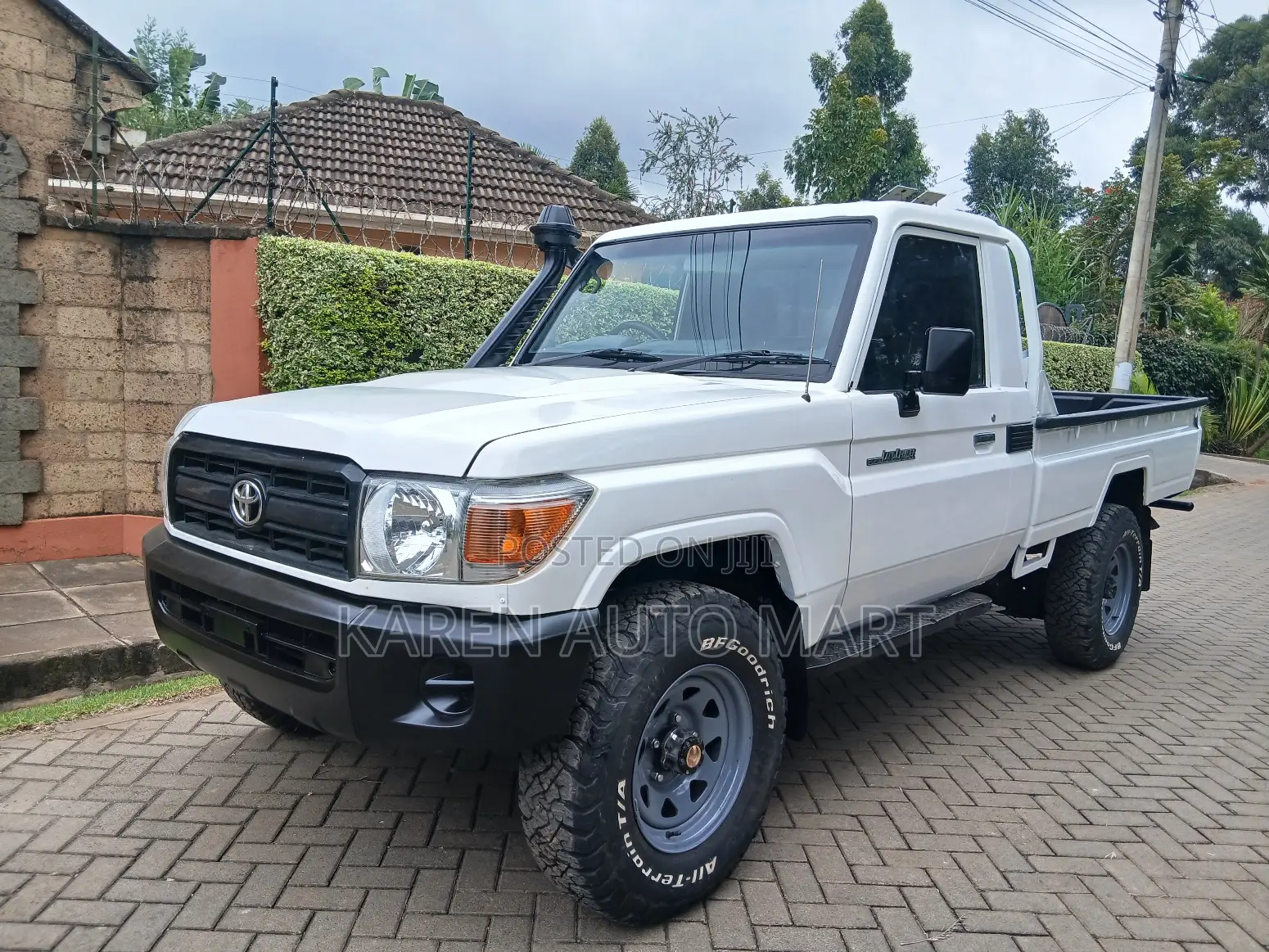 Toyota Land Cruiser 79 Series 2021 White
