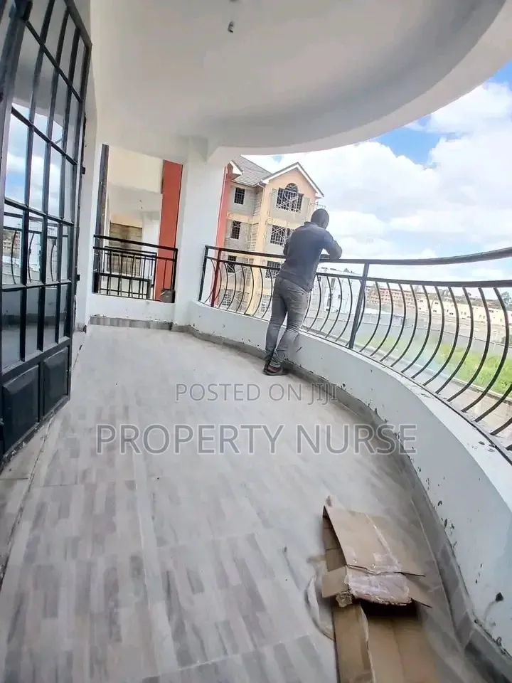 3bdrm Apartment in Gateway Mall Area for rent