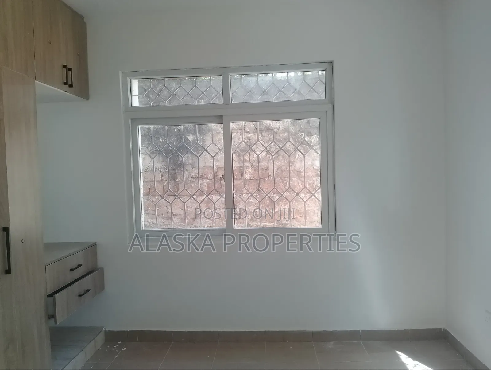 3bdrm Apartment in Beach Road Estate, Nyali Mkomani for rent