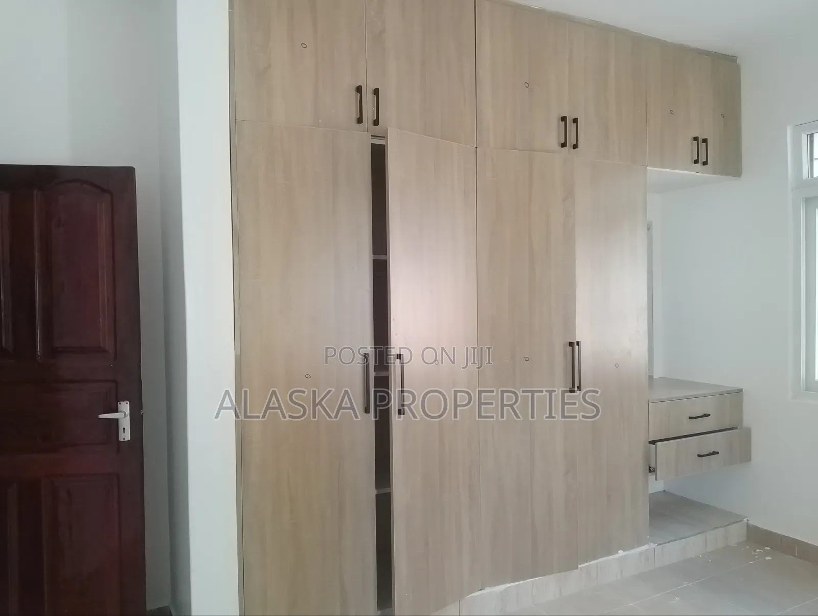 3bdrm Apartment in Beach Road Estate, Nyali Mkomani for rent