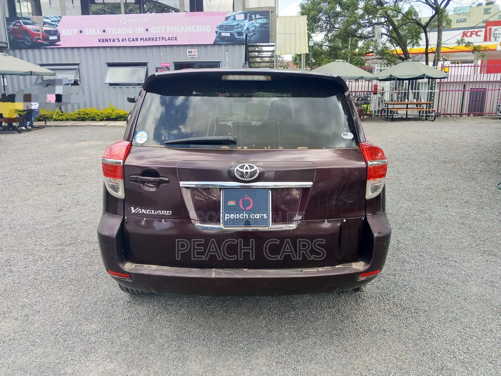 Toyota Vanguard 2013 Red