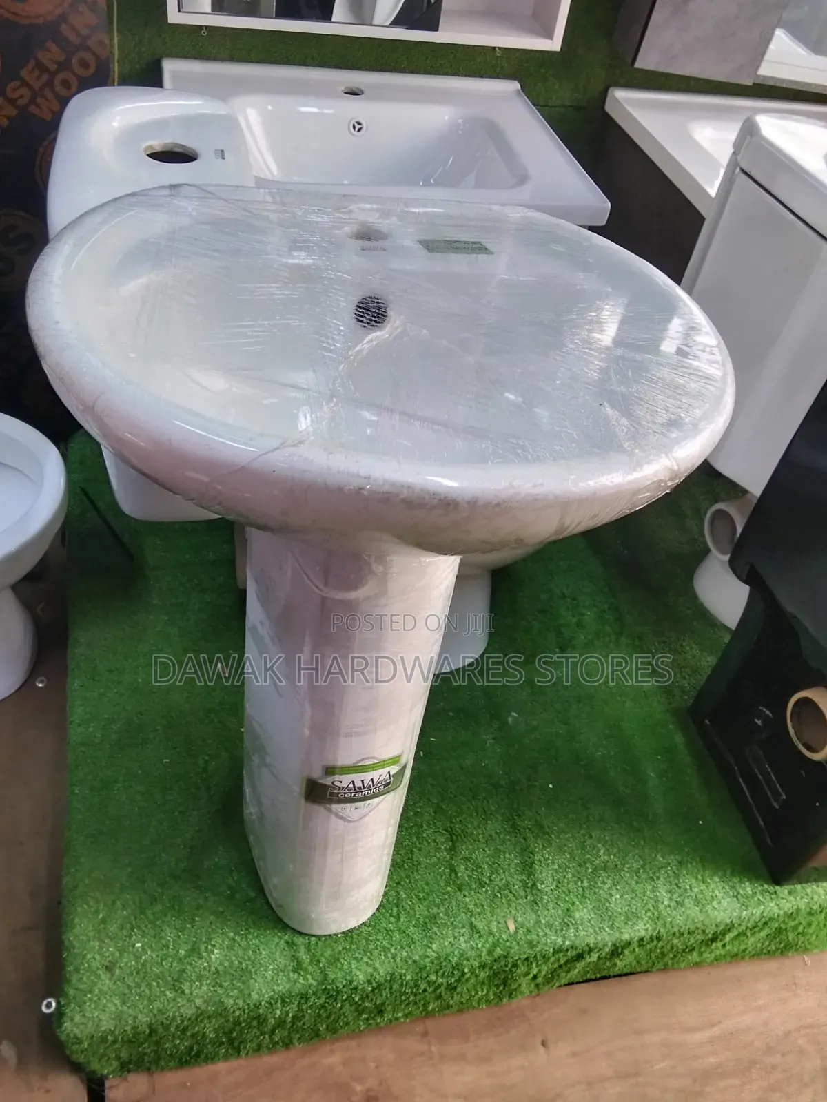 Sawa Washhandbasins Plus Pedestrial Stand