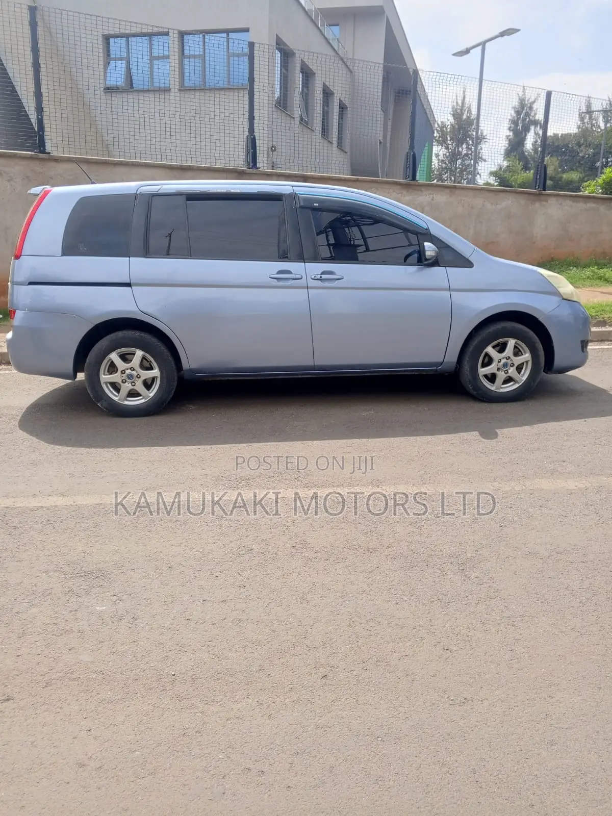 Toyota ISIS 2007 Blue