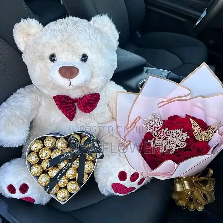 Luxe Gifts And Bouquet