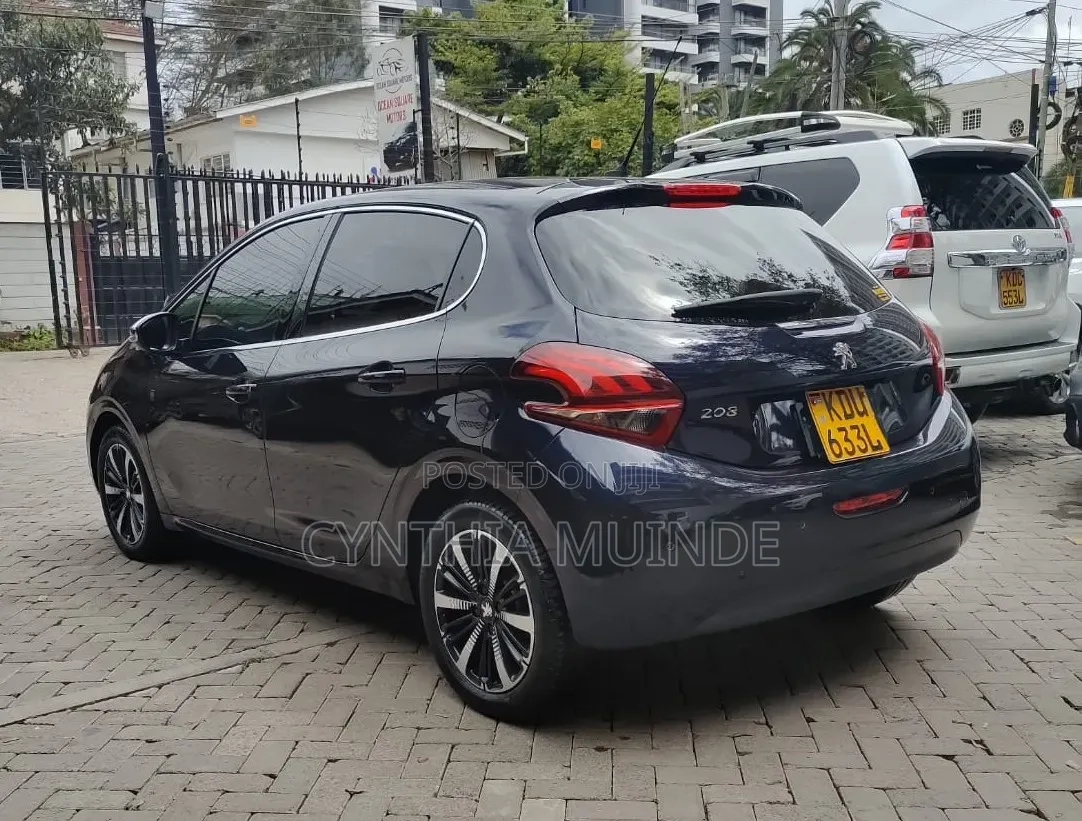 Peugeot 208 2018 Blue
