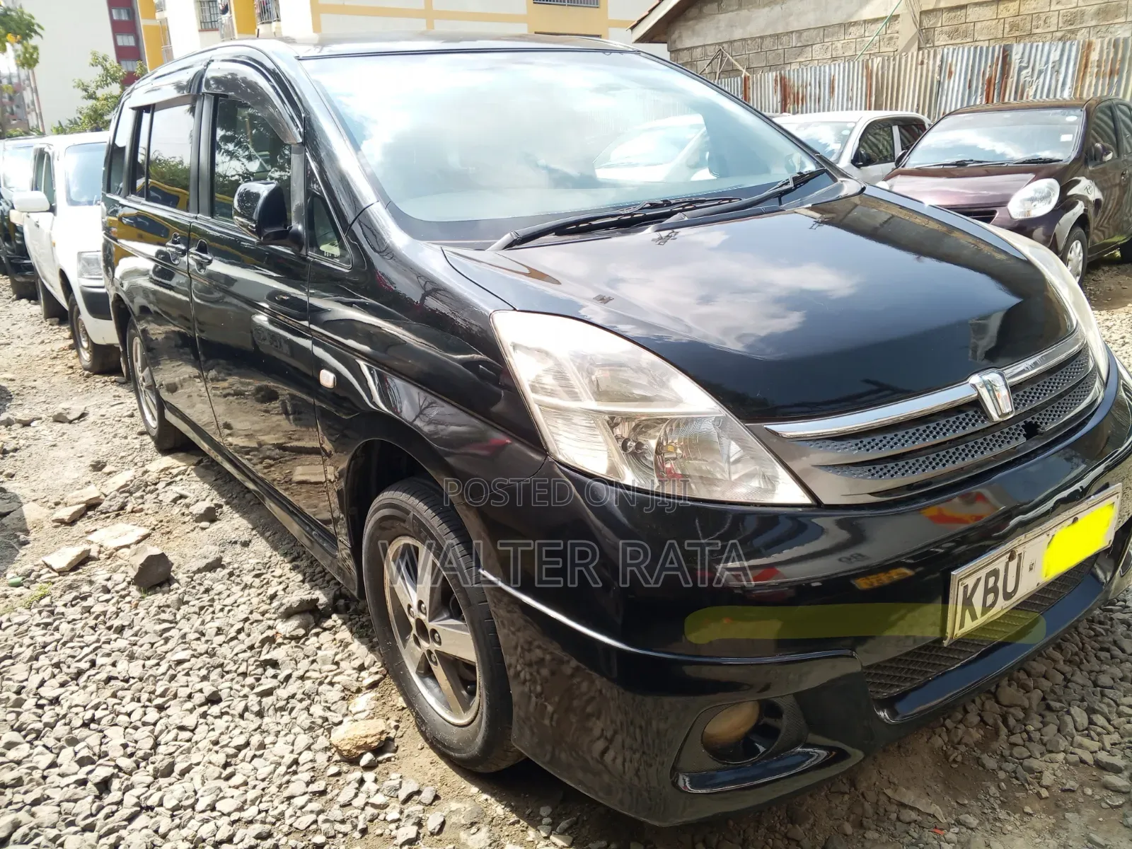 Toyota ISIS 2006 Black
