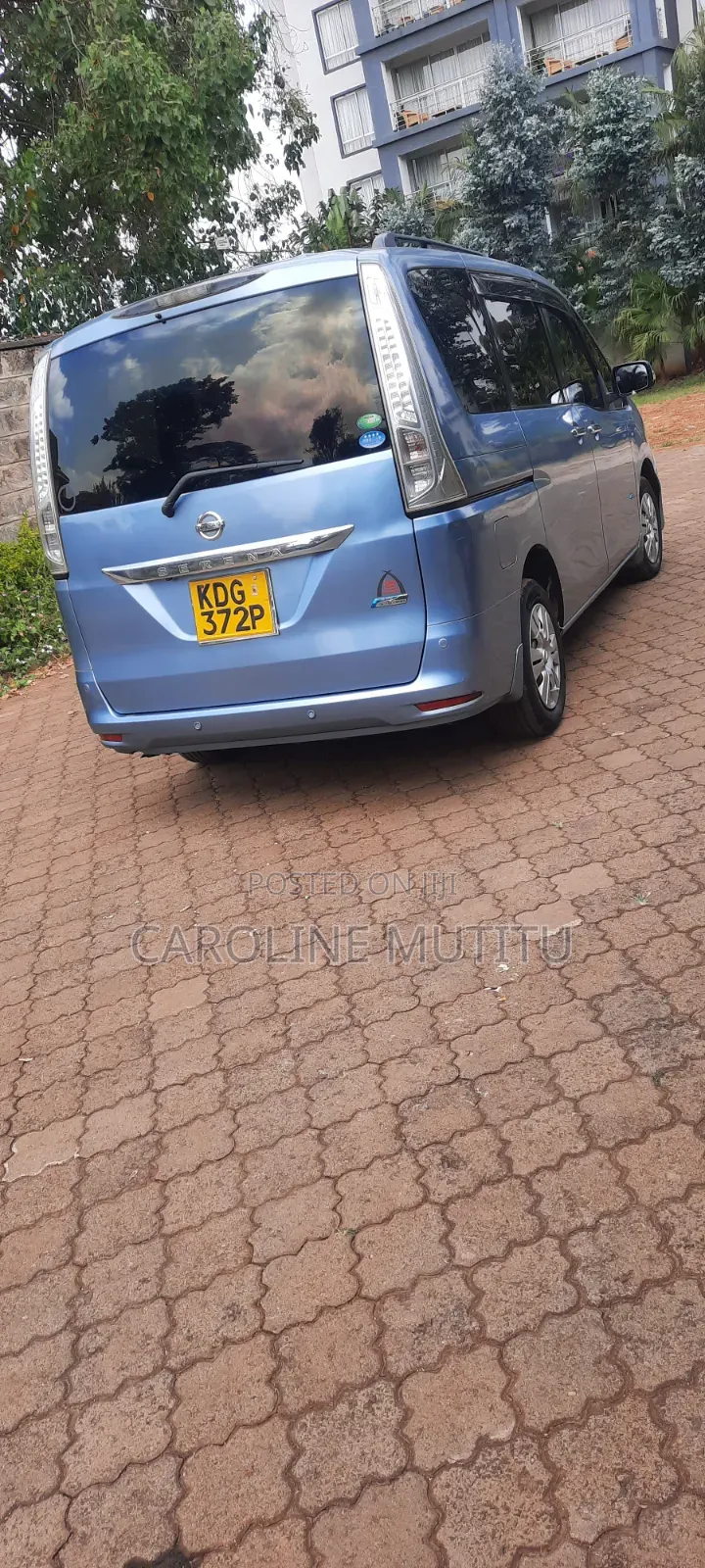 Nissan Serena 2014 Blue
