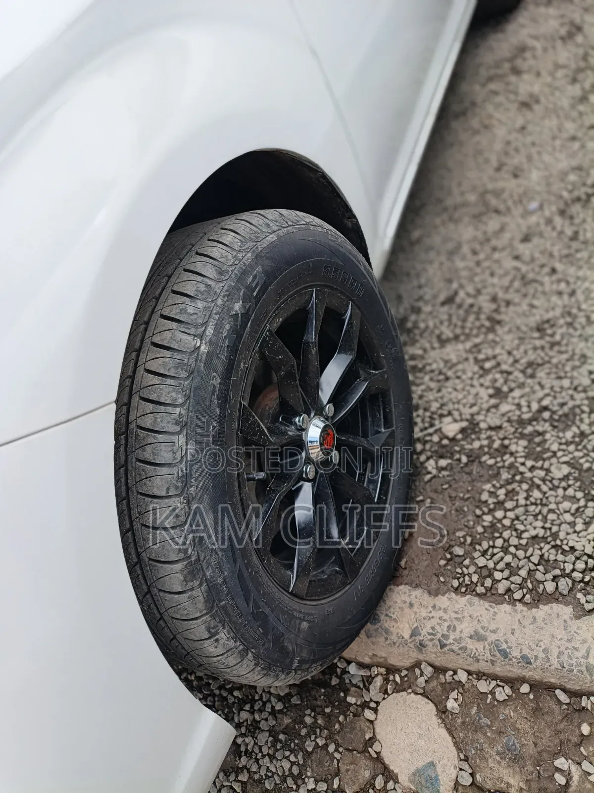 Toyota Axio 2017 Pearl