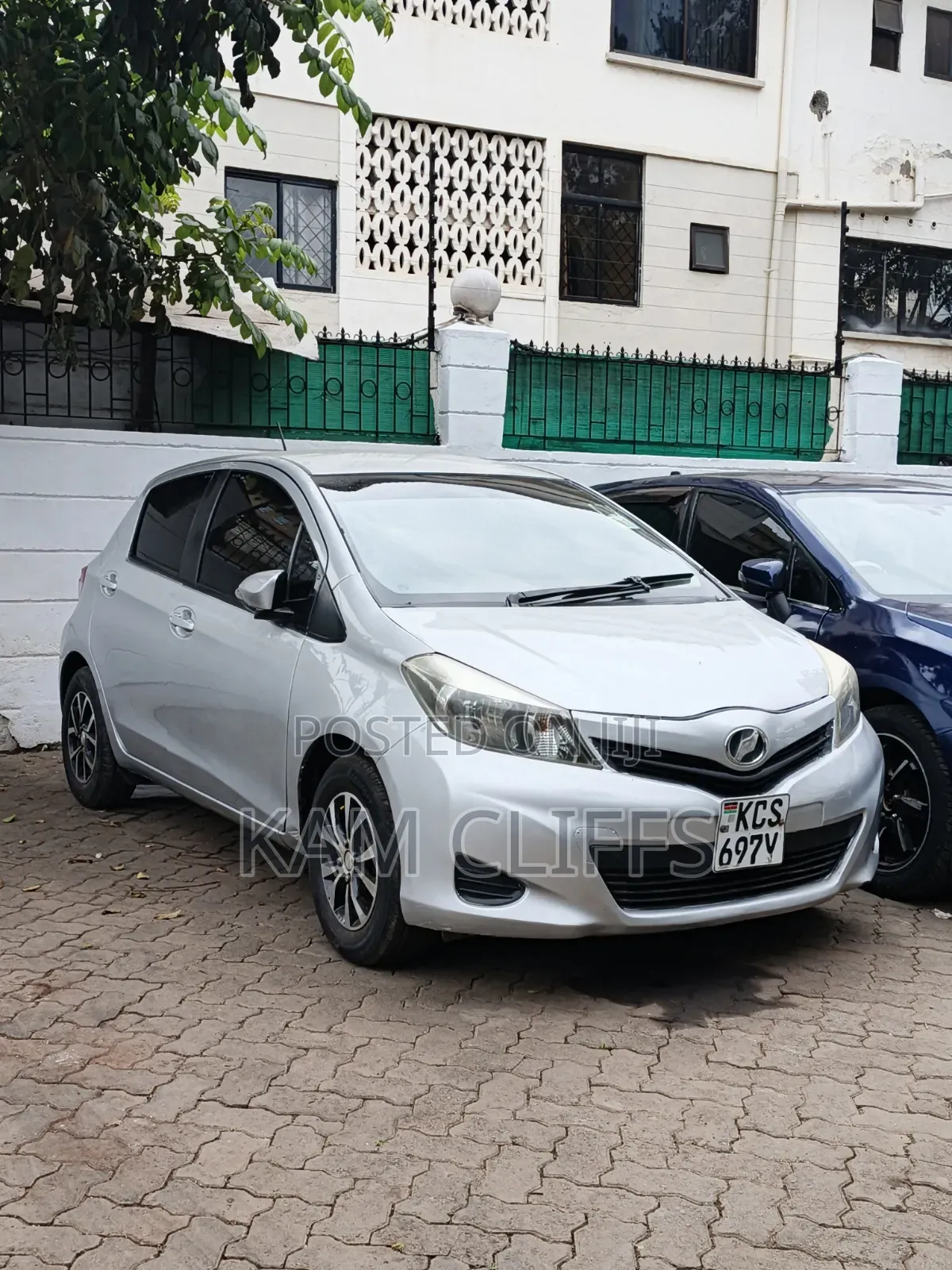 Toyota Vitz 2012 Gray