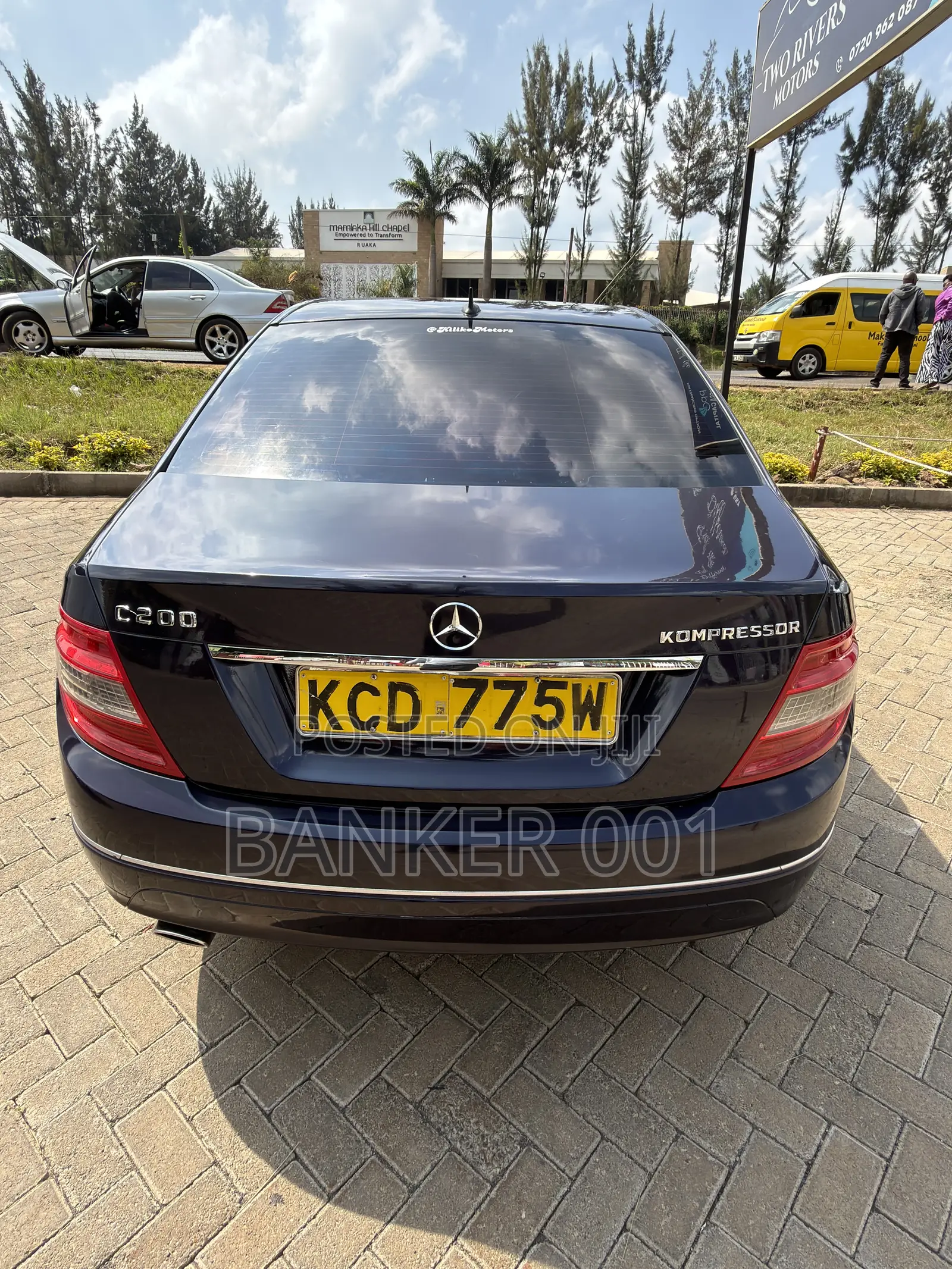 Mercedes-Benz C200 2009 Black