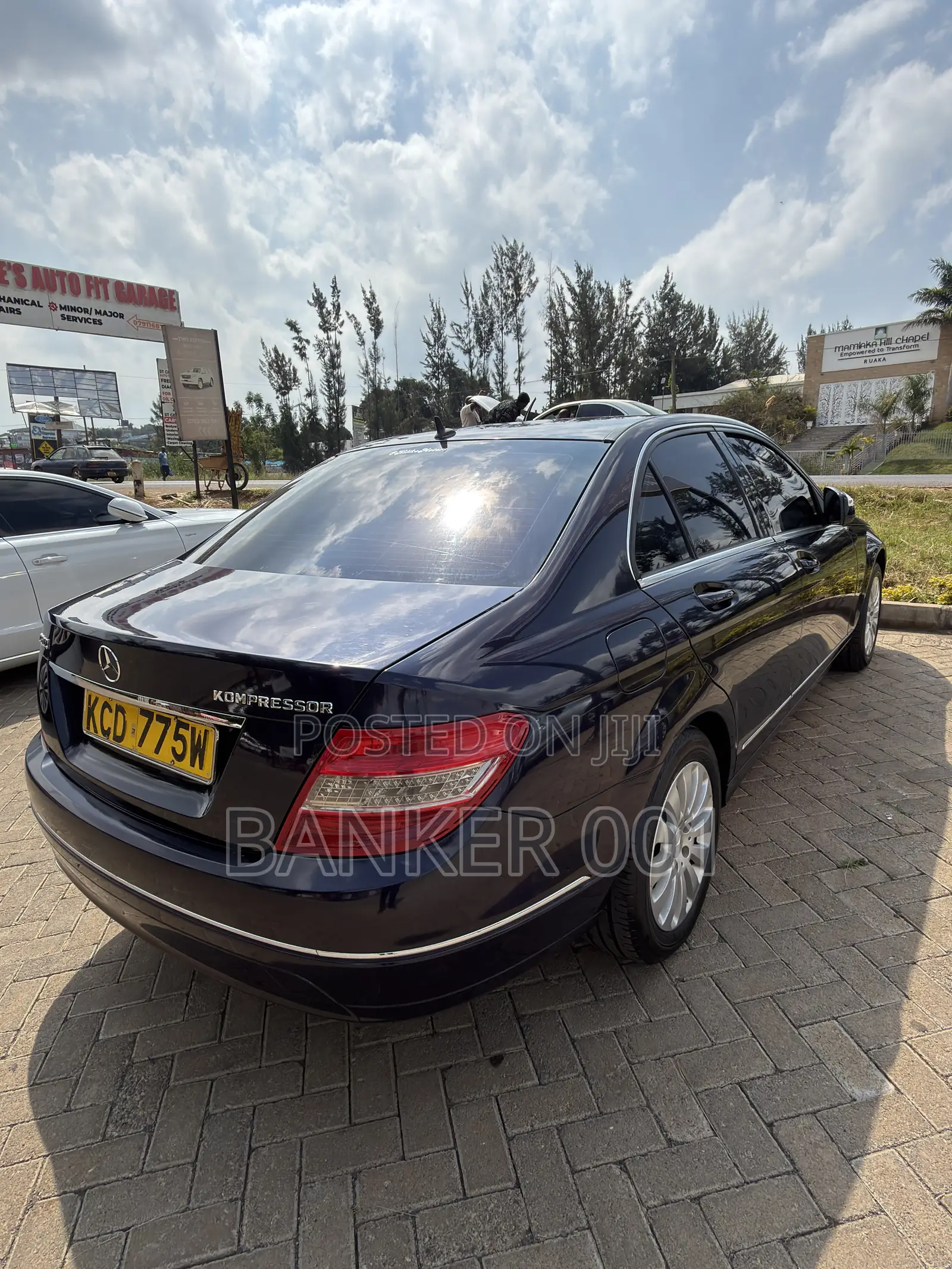Mercedes-Benz C200 2009 Black
