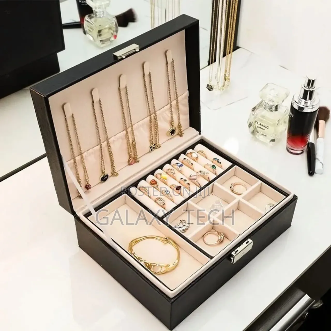Exquisite Large Capacity Travel Jewelry Bag/Jewelry Organizer