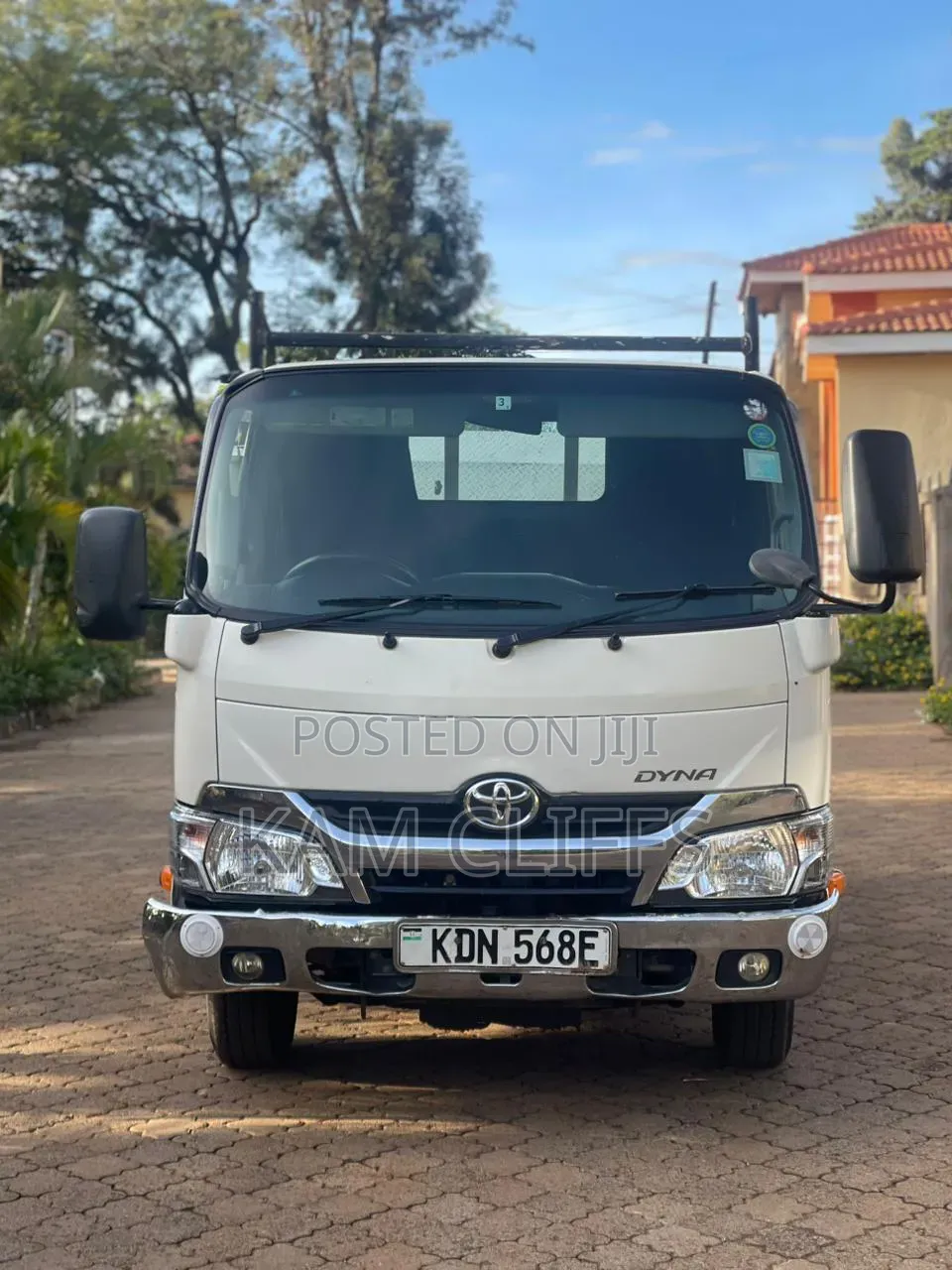 .Toyota Dyna 
2016 Model
4000cc
Diesel Engine 
5 Speed Manual