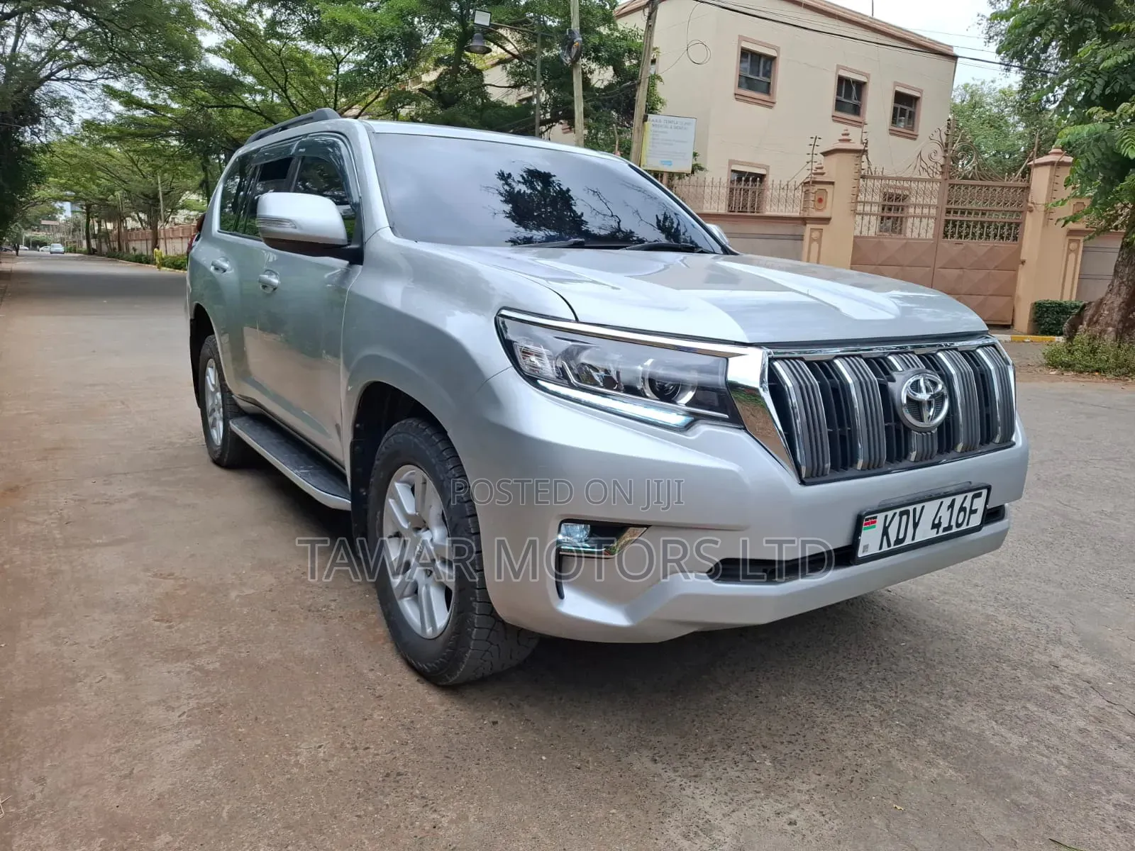 Toyota Land Cruiser Prado 2010 Silver
