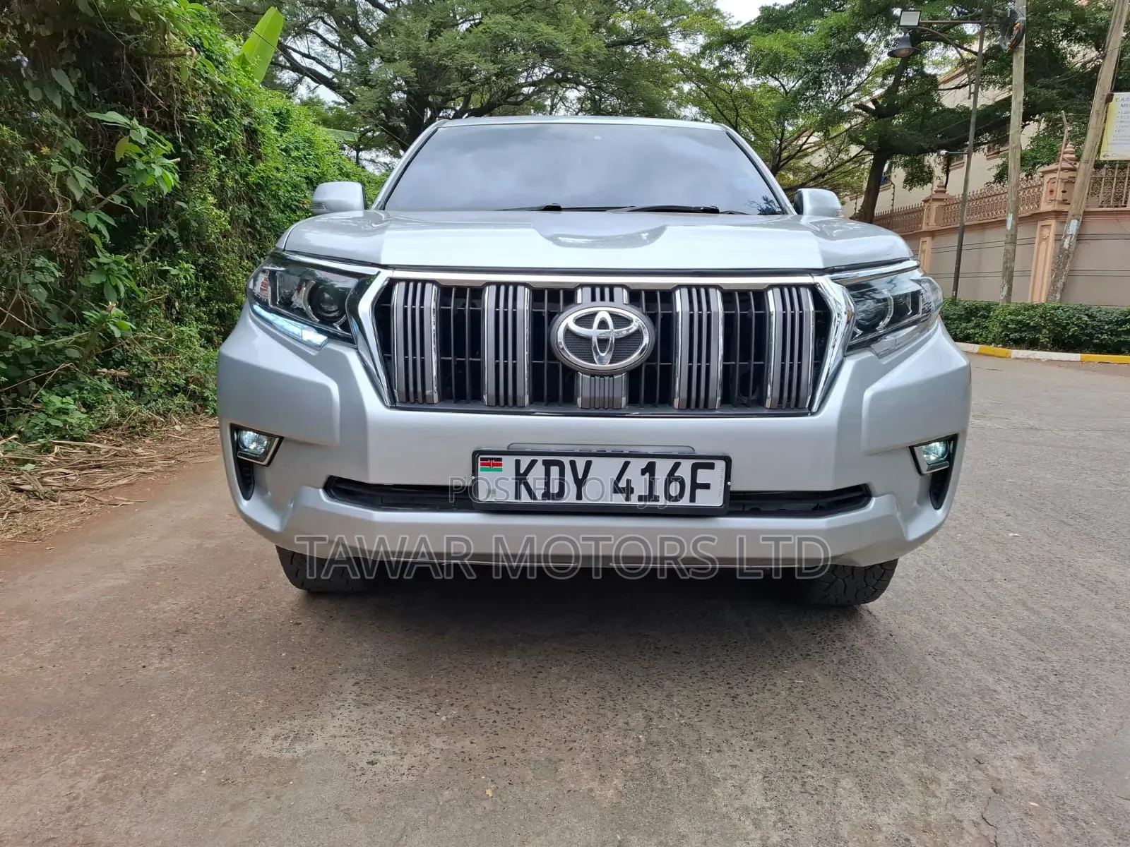 Toyota Land Cruiser Prado 2010 Silver
