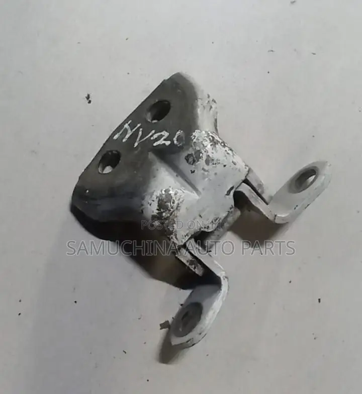 Door Hinges Nissan Nv200