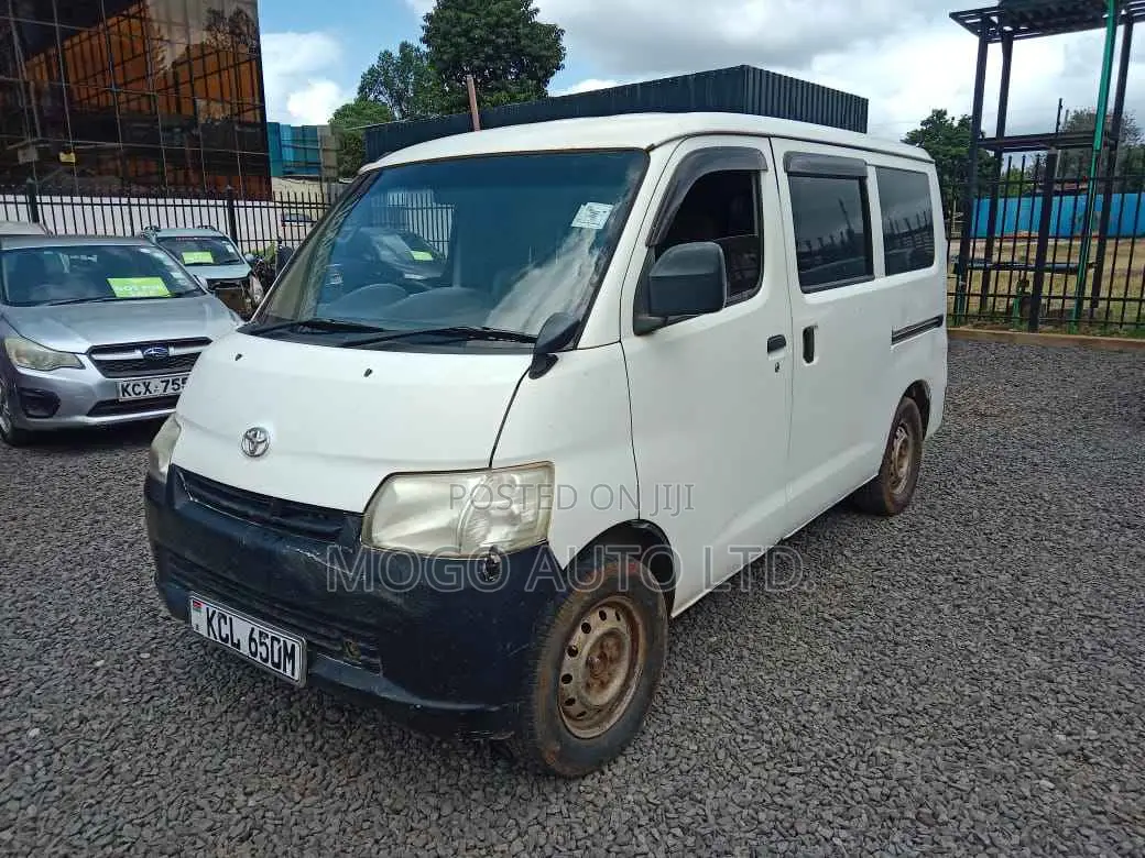 Toyota TownAce 2011 White
