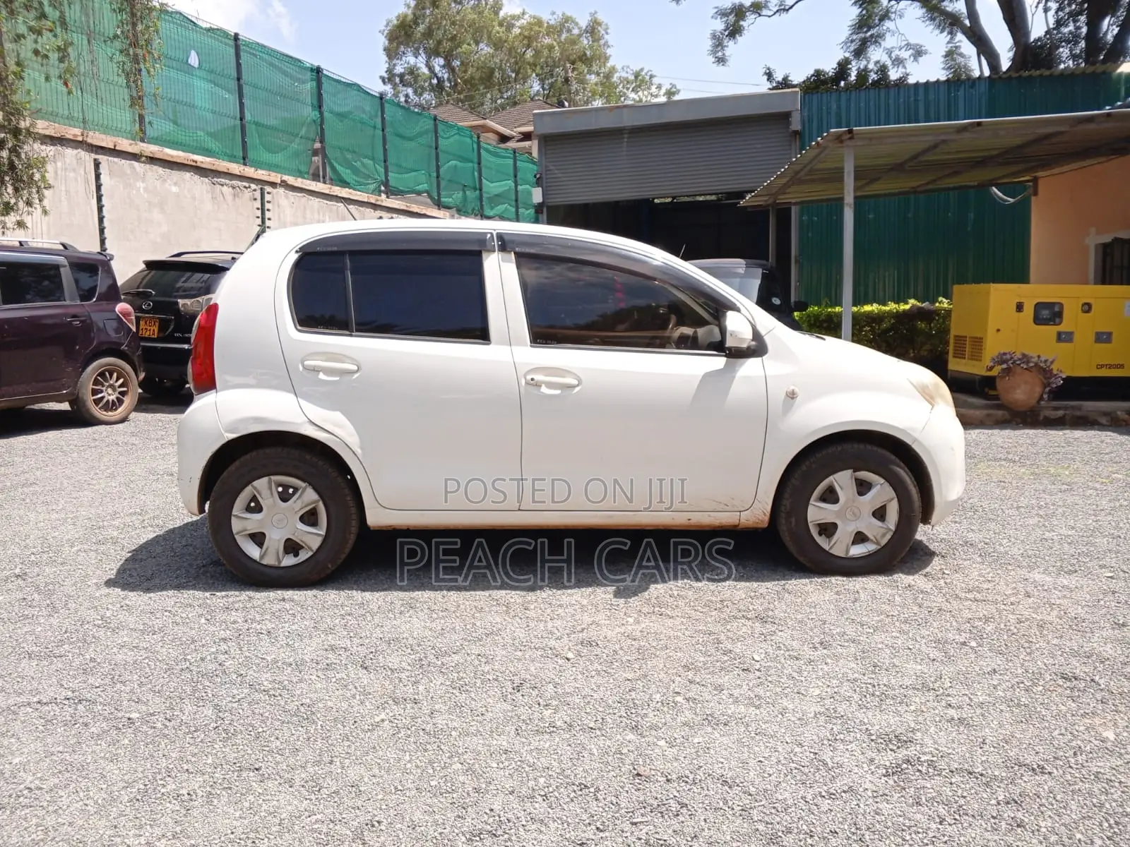 Daihatsu Boon 2012 White
