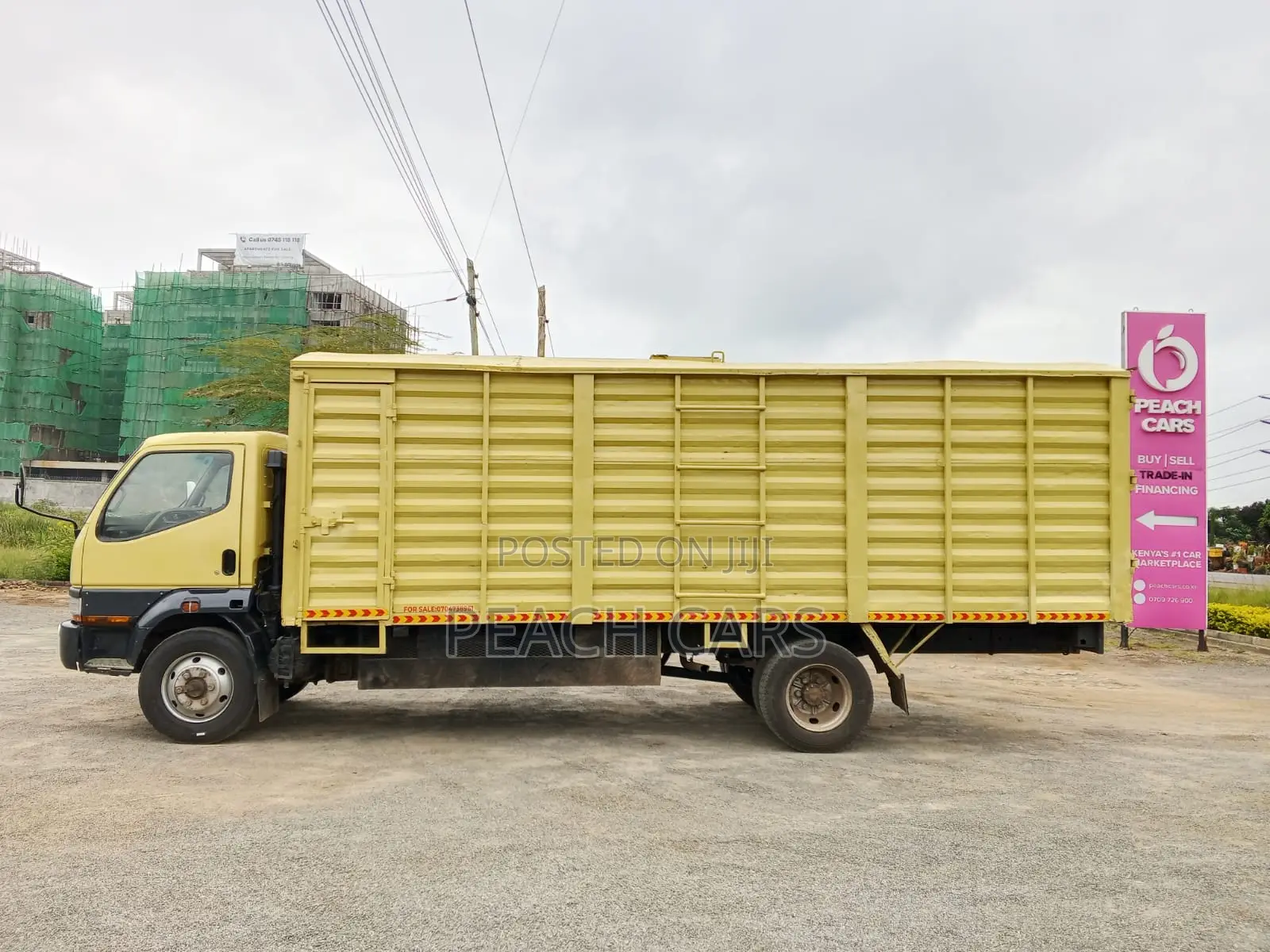 Mitsubishi Fh215 2014 Yellow